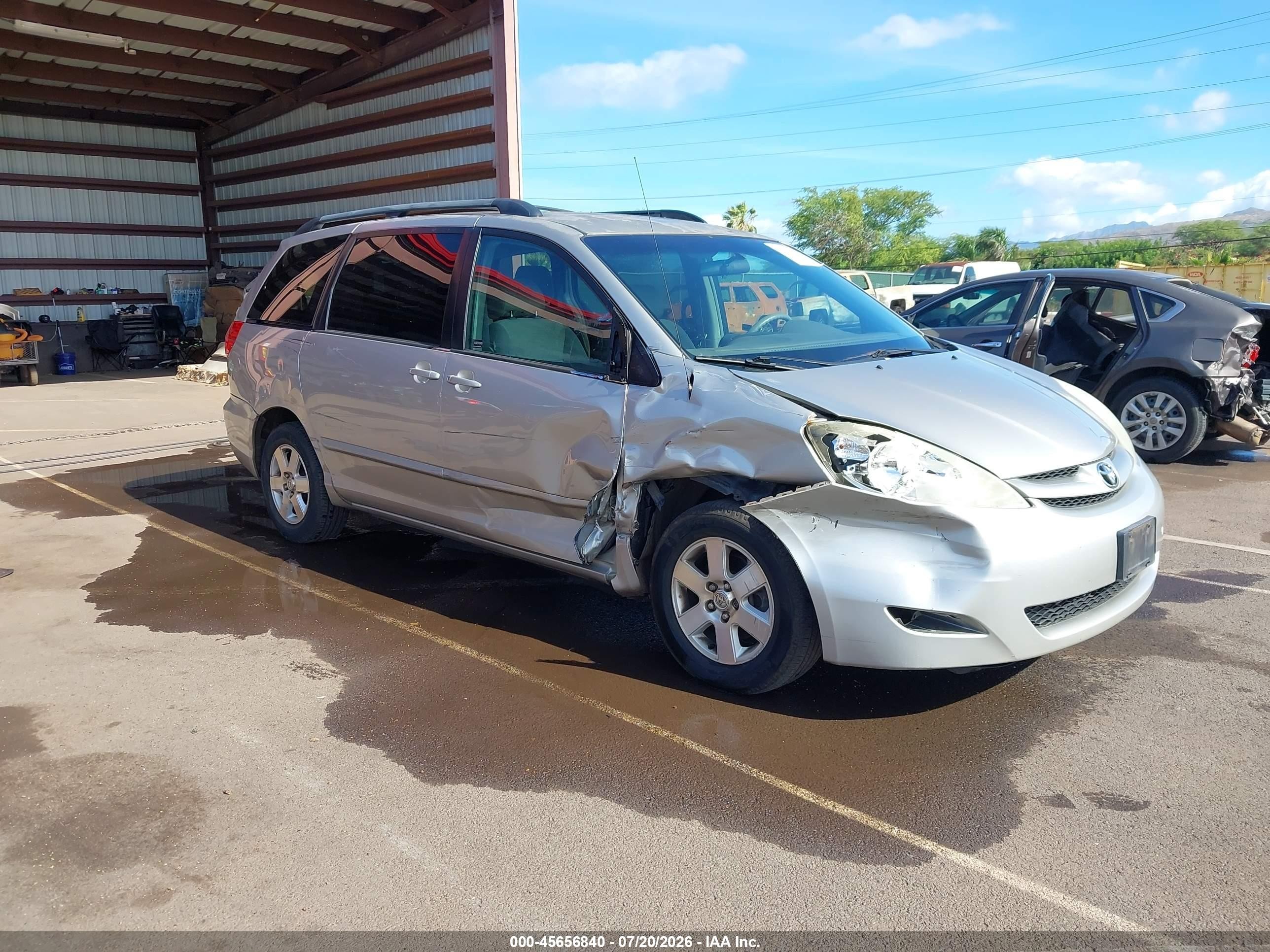 2009 Toyota Sienna Le Gray vin: 5TDZK23C09S288678