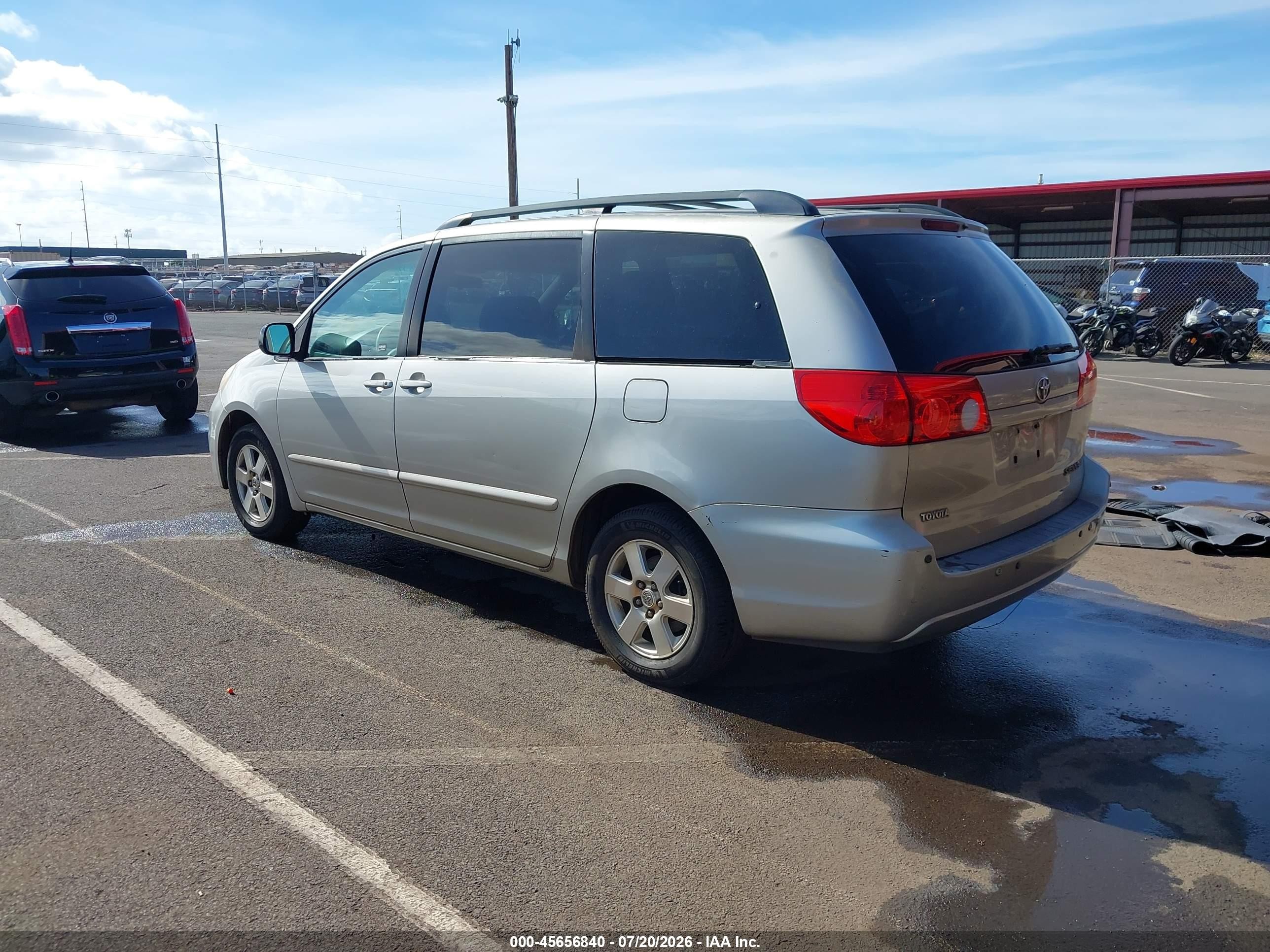 2009 Toyota Sienna Le Gray vin: 5TDZK23C09S288678