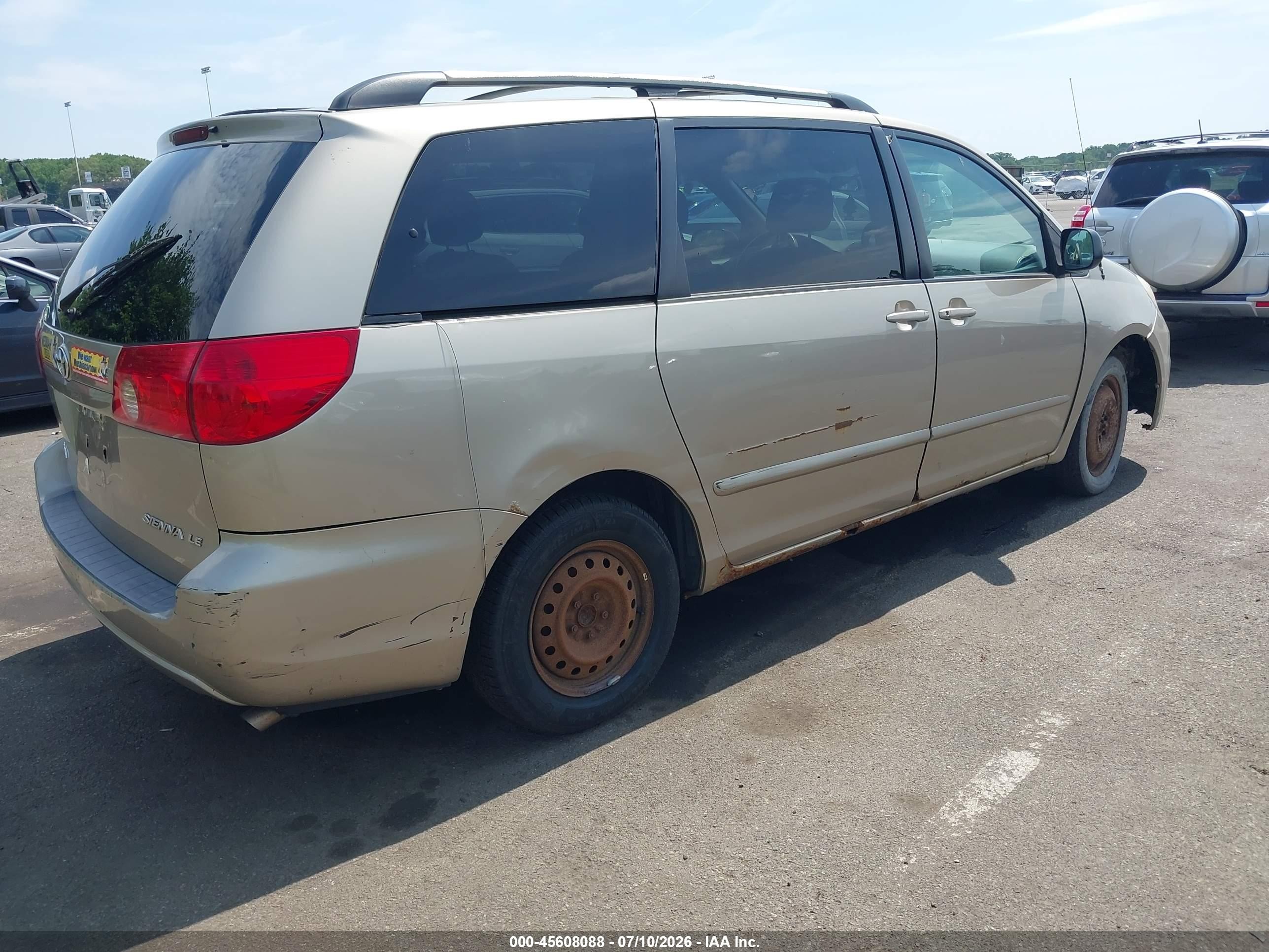 2007 Toyota Sienna Le Золотой vin: 5TDZK23C17S002124