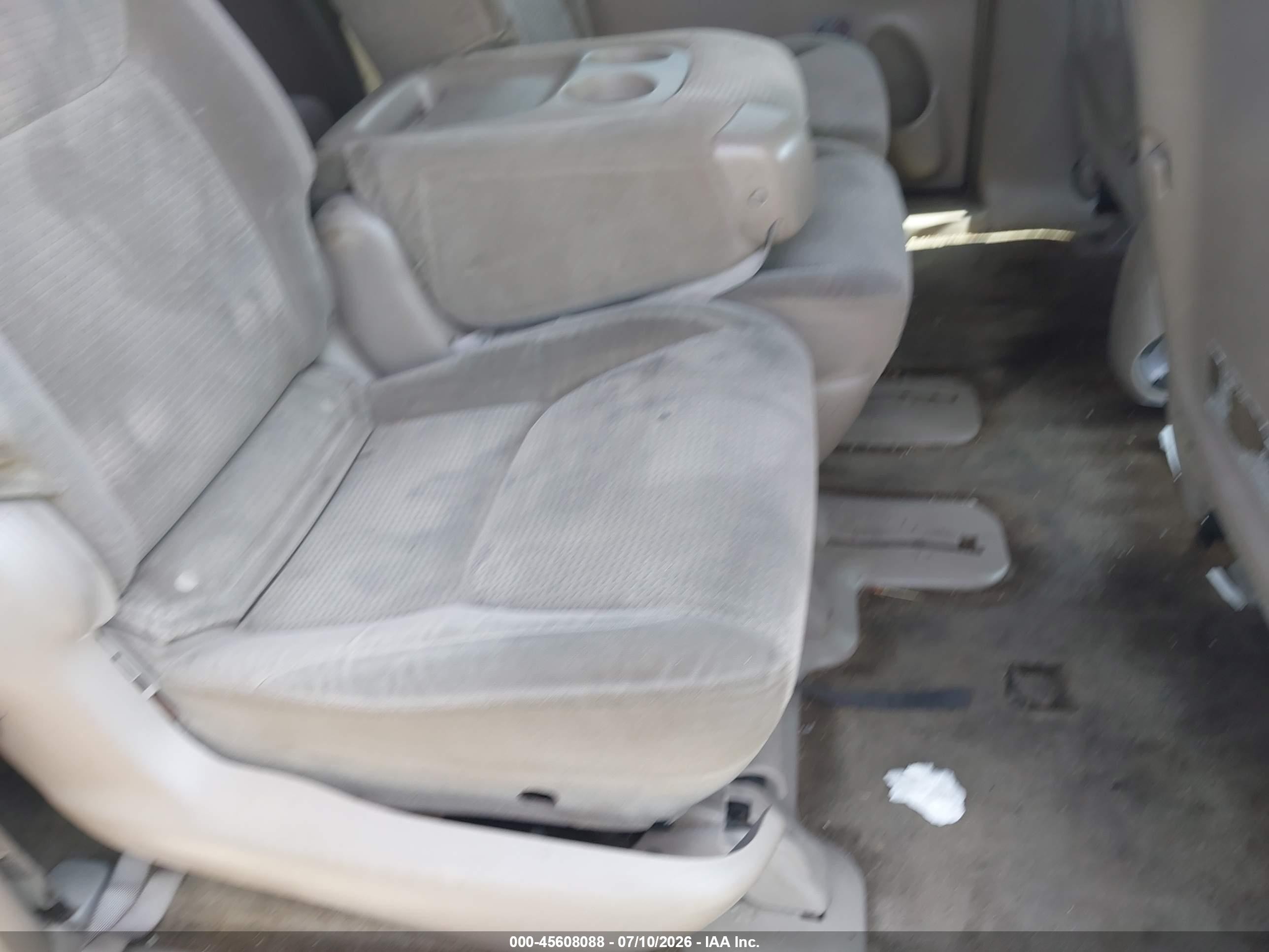 2007 Toyota Sienna Le Золотой vin: 5TDZK23C17S002124