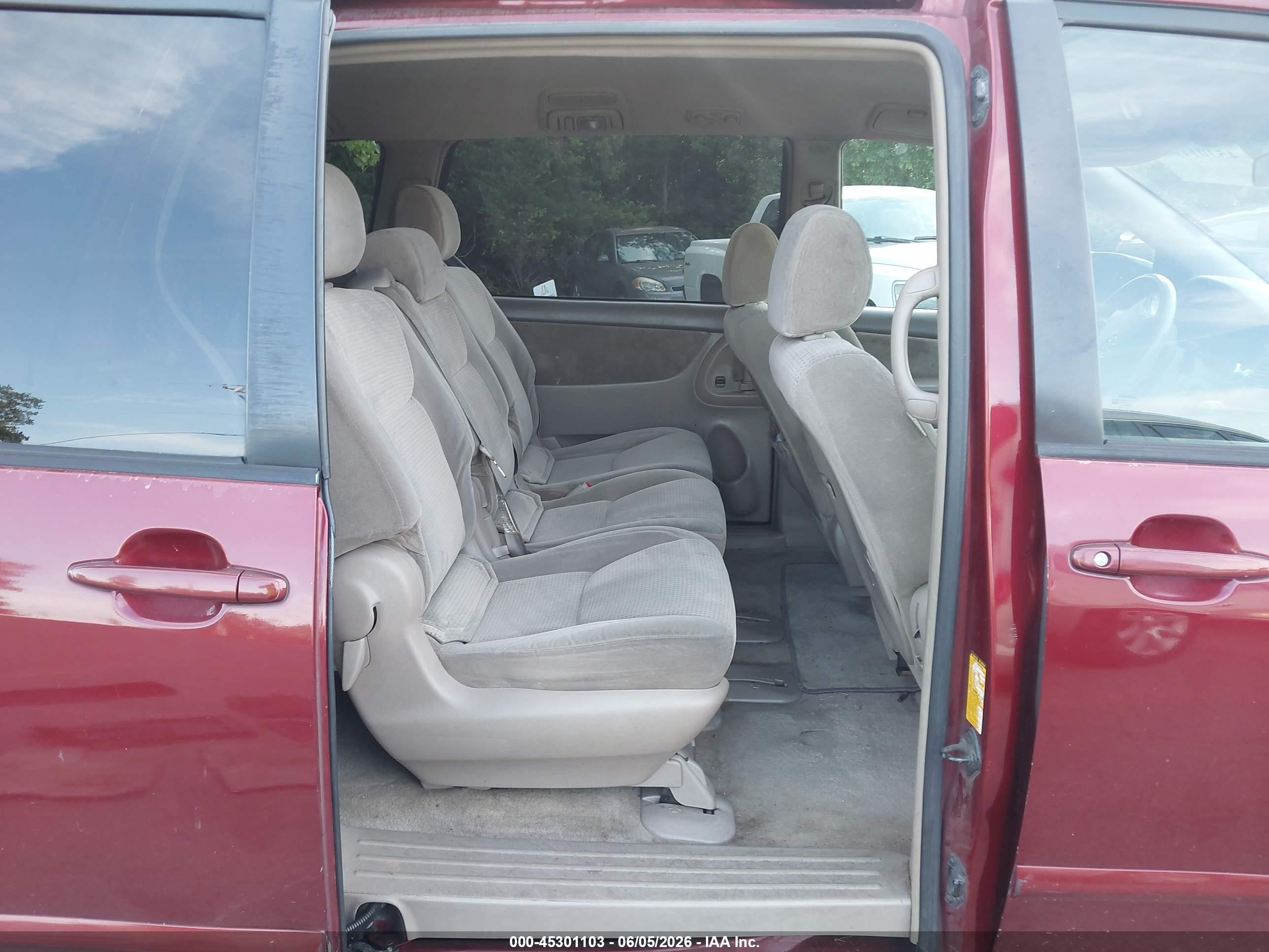 2007 Toyota Sienna Le Темно-бордовый vin: 5TDZK23C17S018050