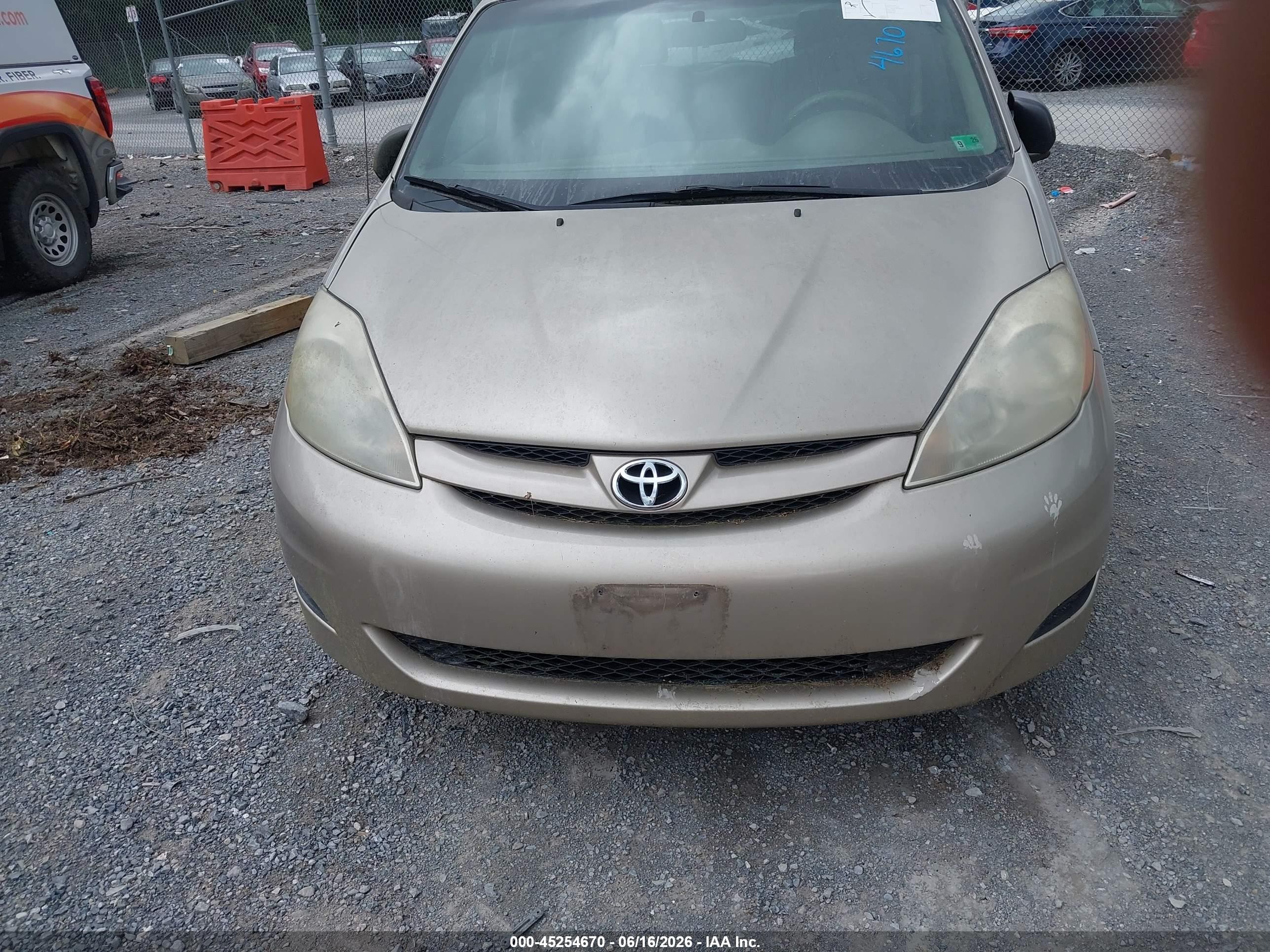 2007 Toyota Sienna Ce Gold vin: 5TDZK23C17S046690