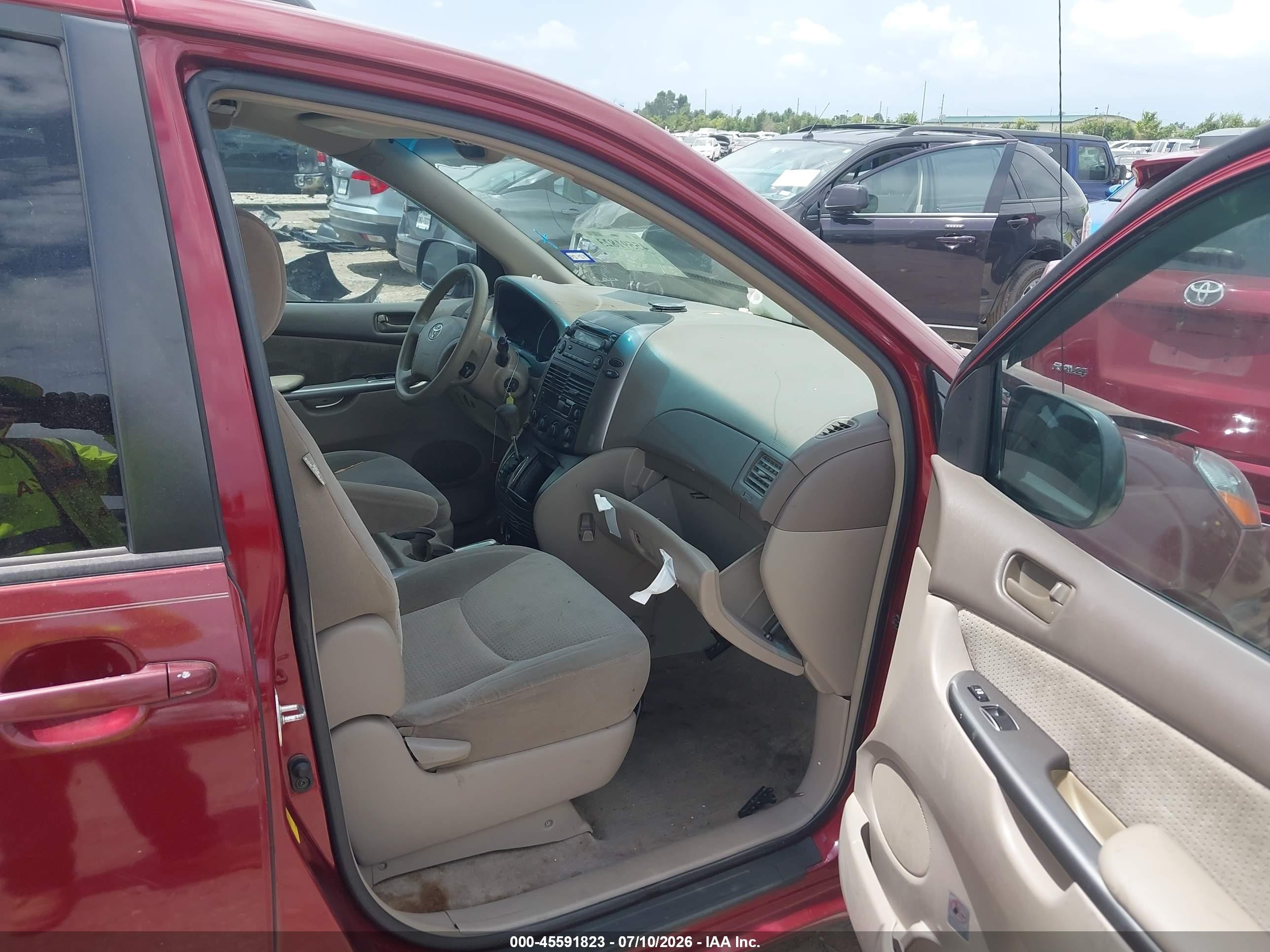2007 Toyota Sienna Le Maroon vin: 5TDZK23C17S058273