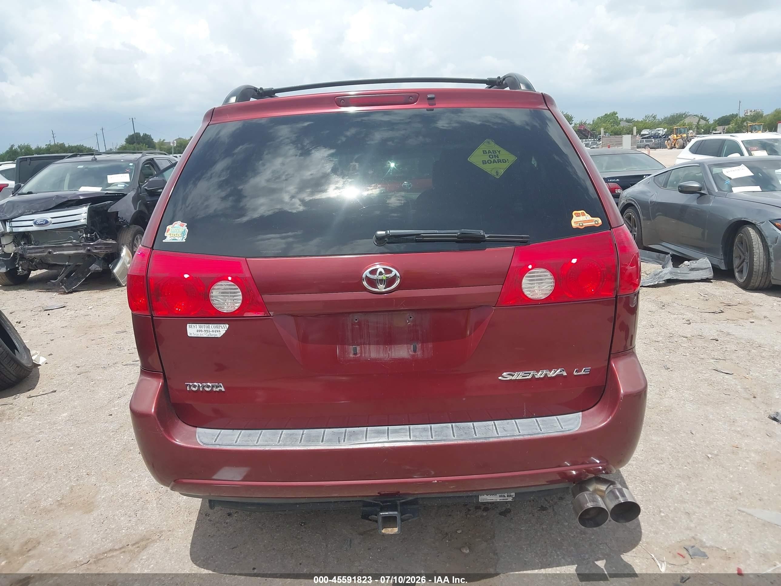2007 Toyota Sienna Le Maroon vin: 5TDZK23C17S058273