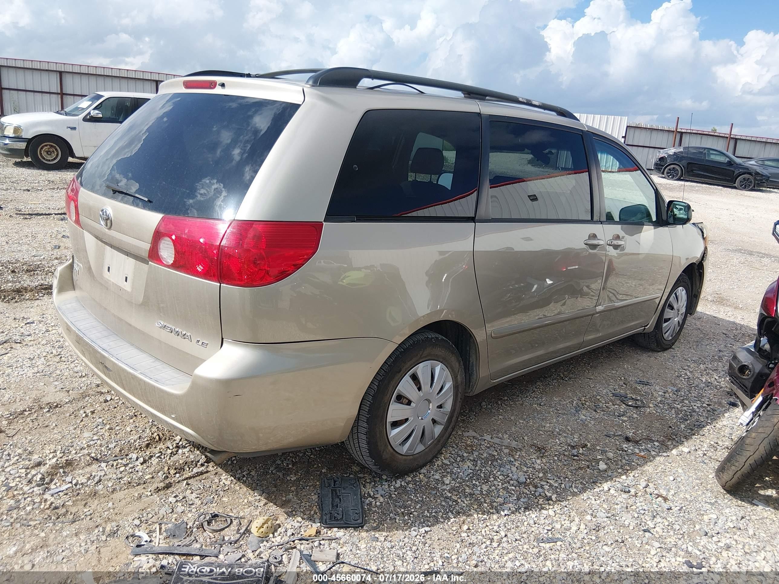 2007 Toyota Sienna Le Золотой vin: 5TDZK23C17S074747