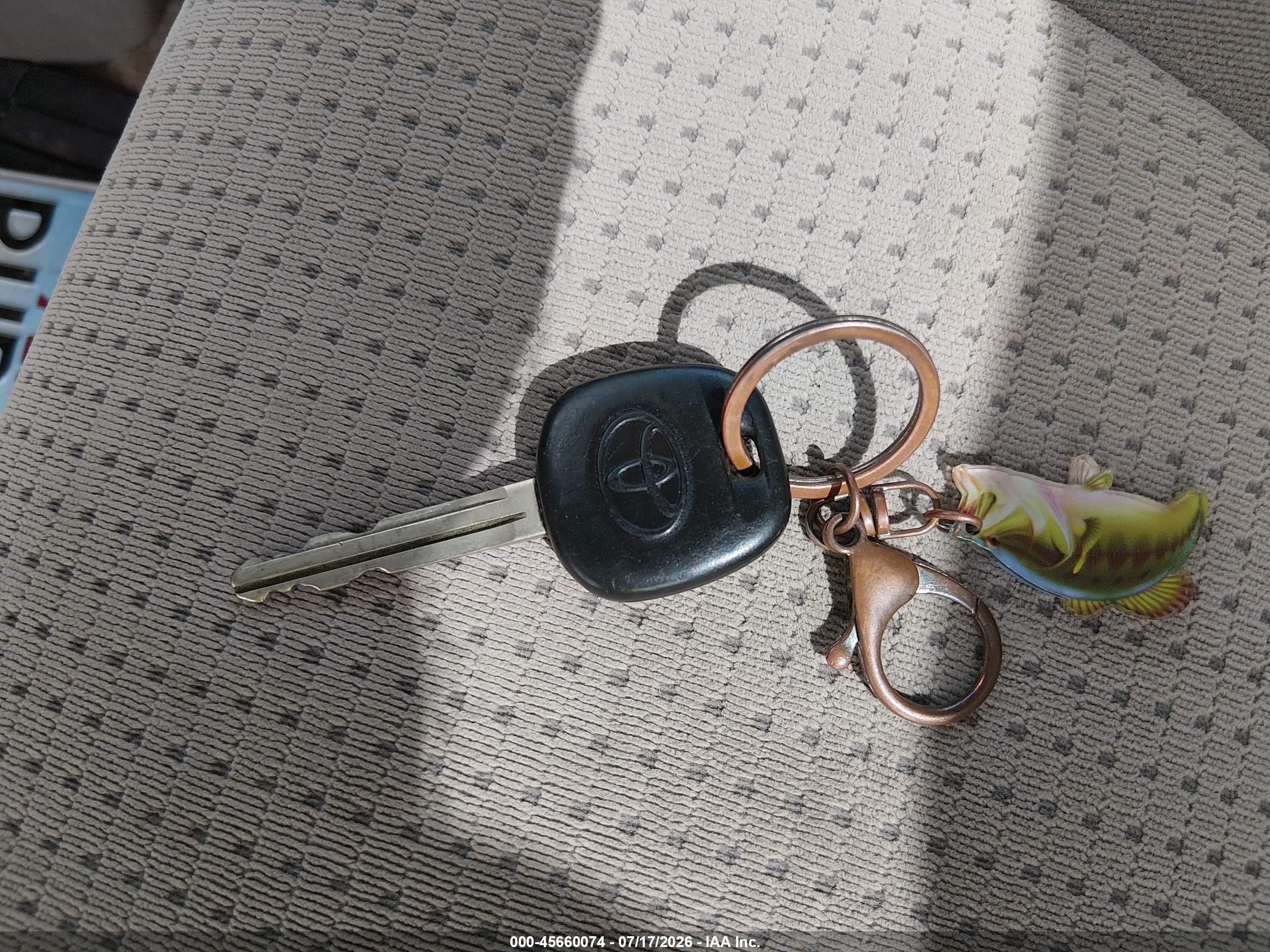 2007 Toyota Sienna Le Золотой vin: 5TDZK23C17S074747