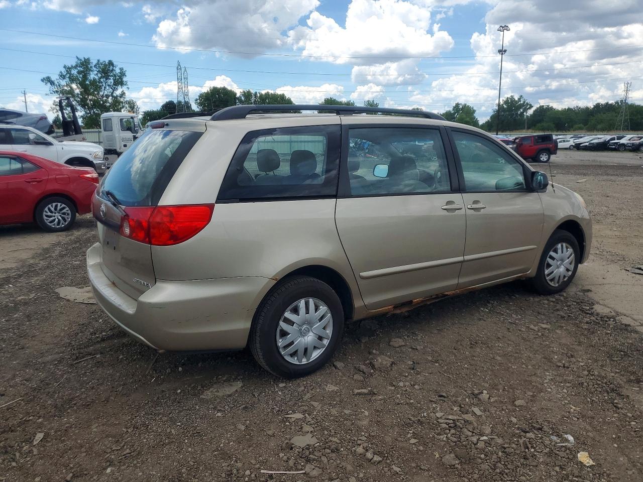 2007 Toyota Sienna Ce 7-passenger Gold vin: 5TDZK23C17S077096