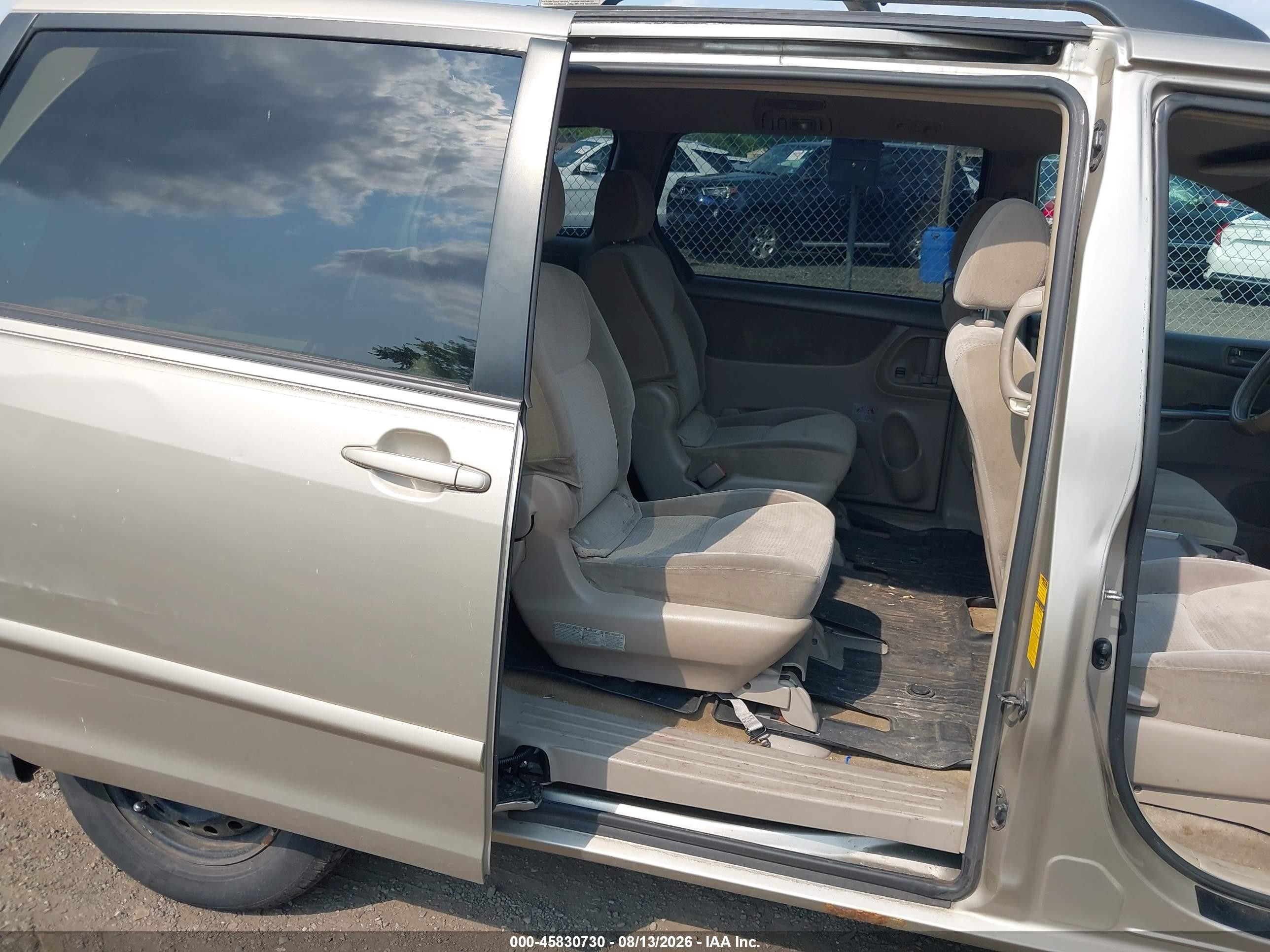 2007 Toyota Sienna Le Бежевый vin: 5TDZK23C17S077552