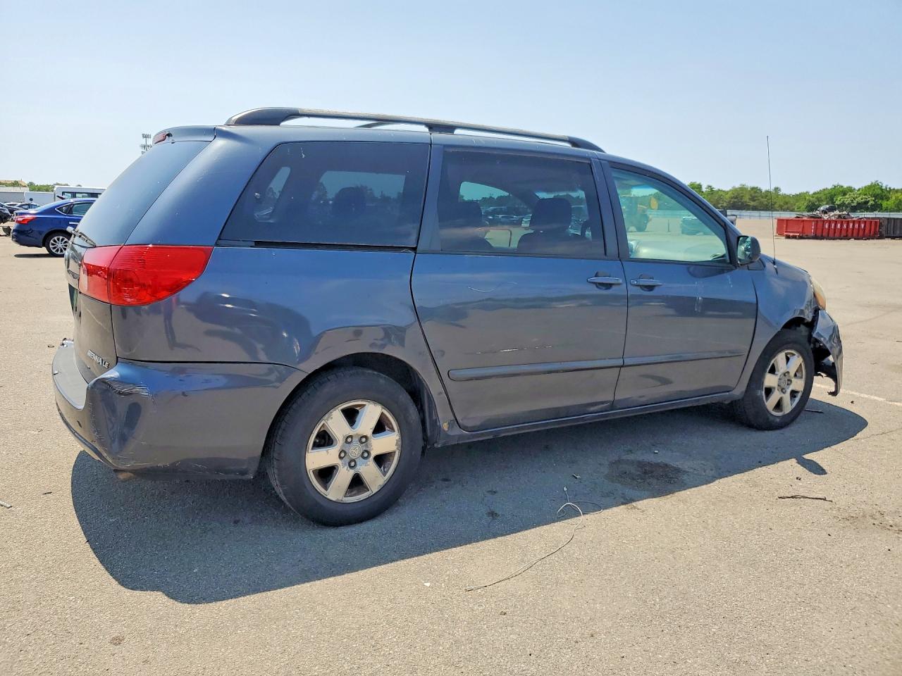 2007 Toyota Sienna Le 8-passenger Gray vin: 5TDZK23C17S078958
