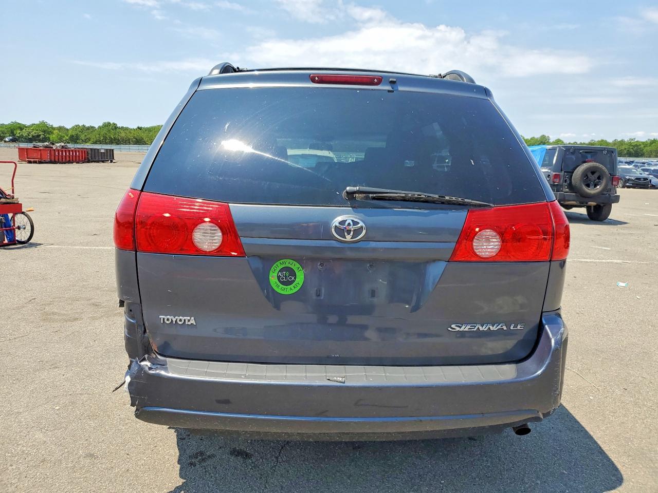 2007 Toyota Sienna Le 8-passenger Gray vin: 5TDZK23C17S078958