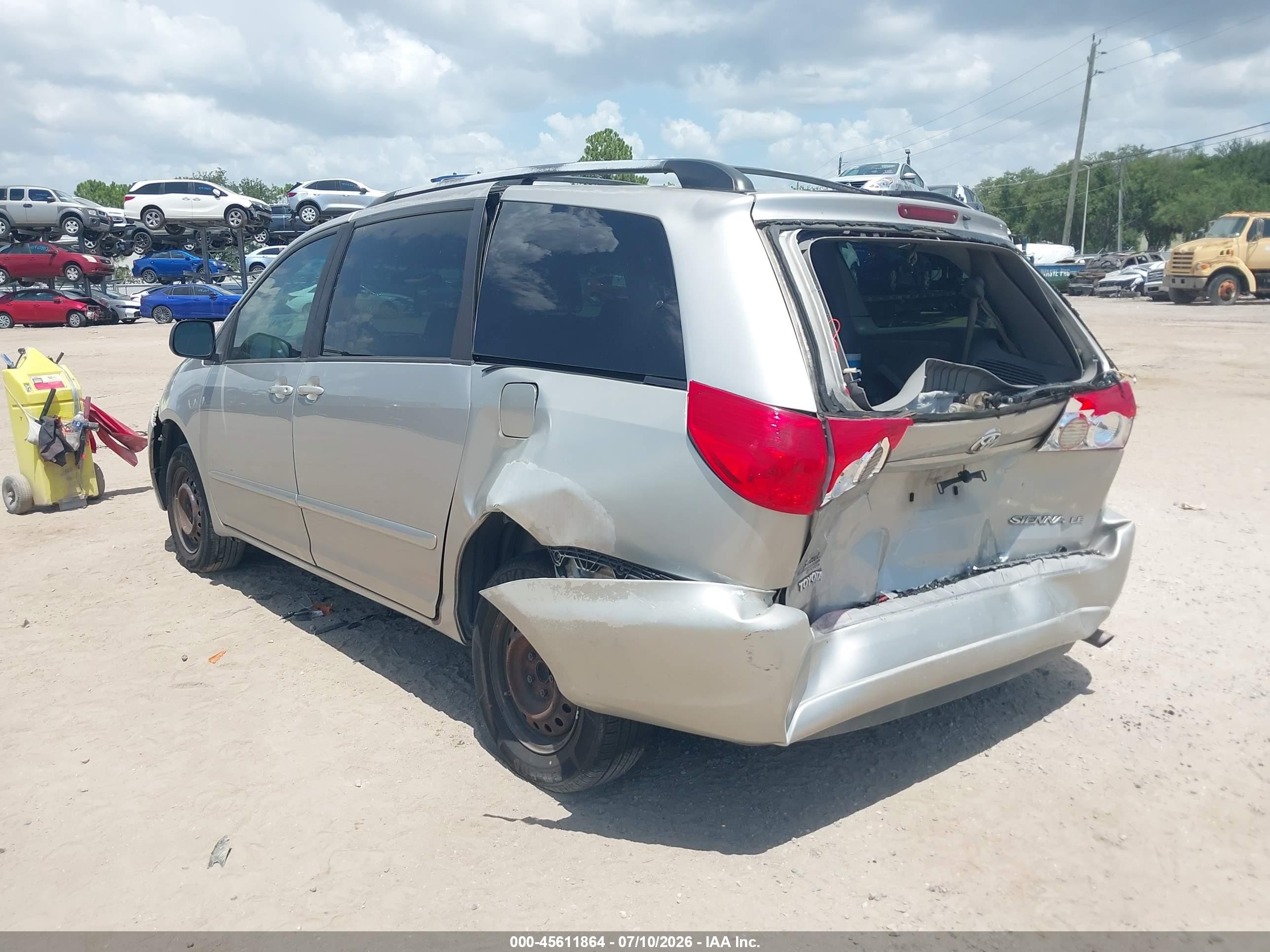 2008 Toyota Sienna Le Silver vin: 5TDZK23C18S142949