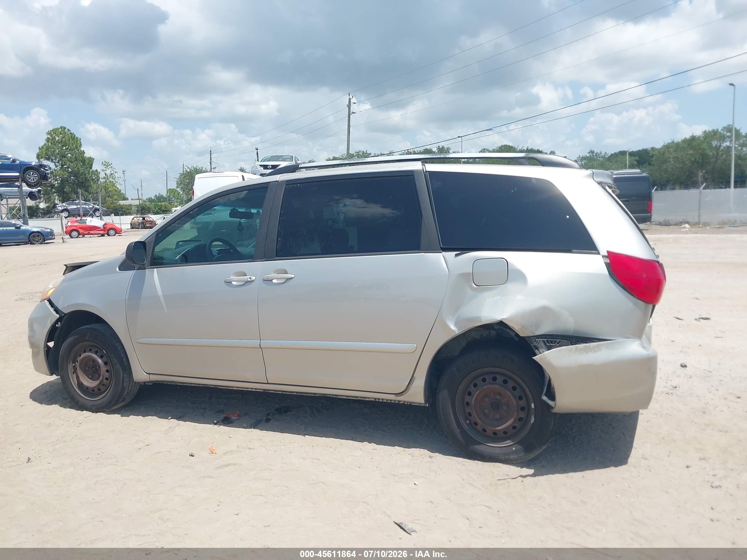 2008 Toyota Sienna Le Silver vin: 5TDZK23C18S142949