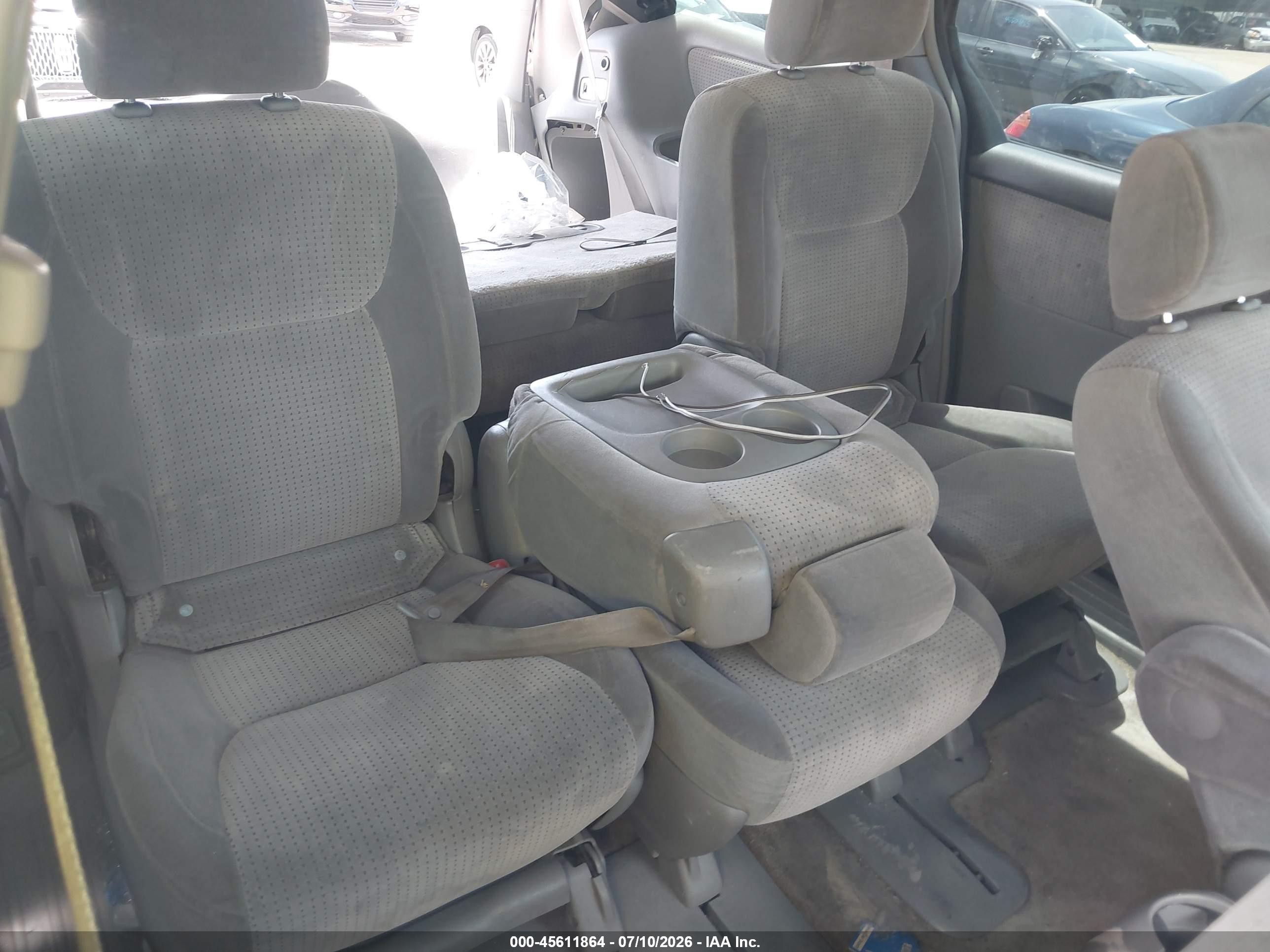 2008 Toyota Sienna Le Silver vin: 5TDZK23C18S142949
