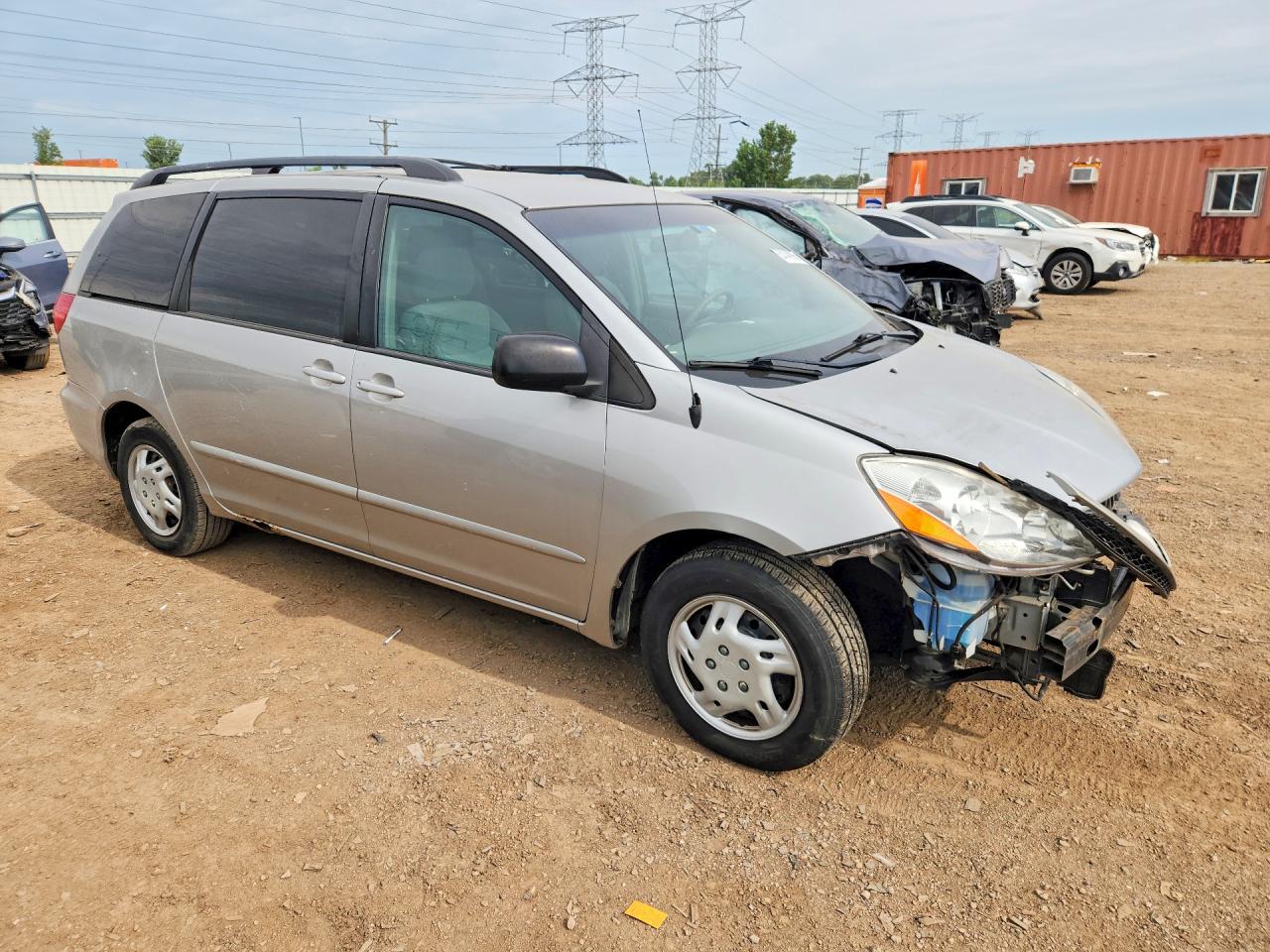 2008 Toyota Sienna Le 7-passenger Silver vin: 5TDZK23C18S143728