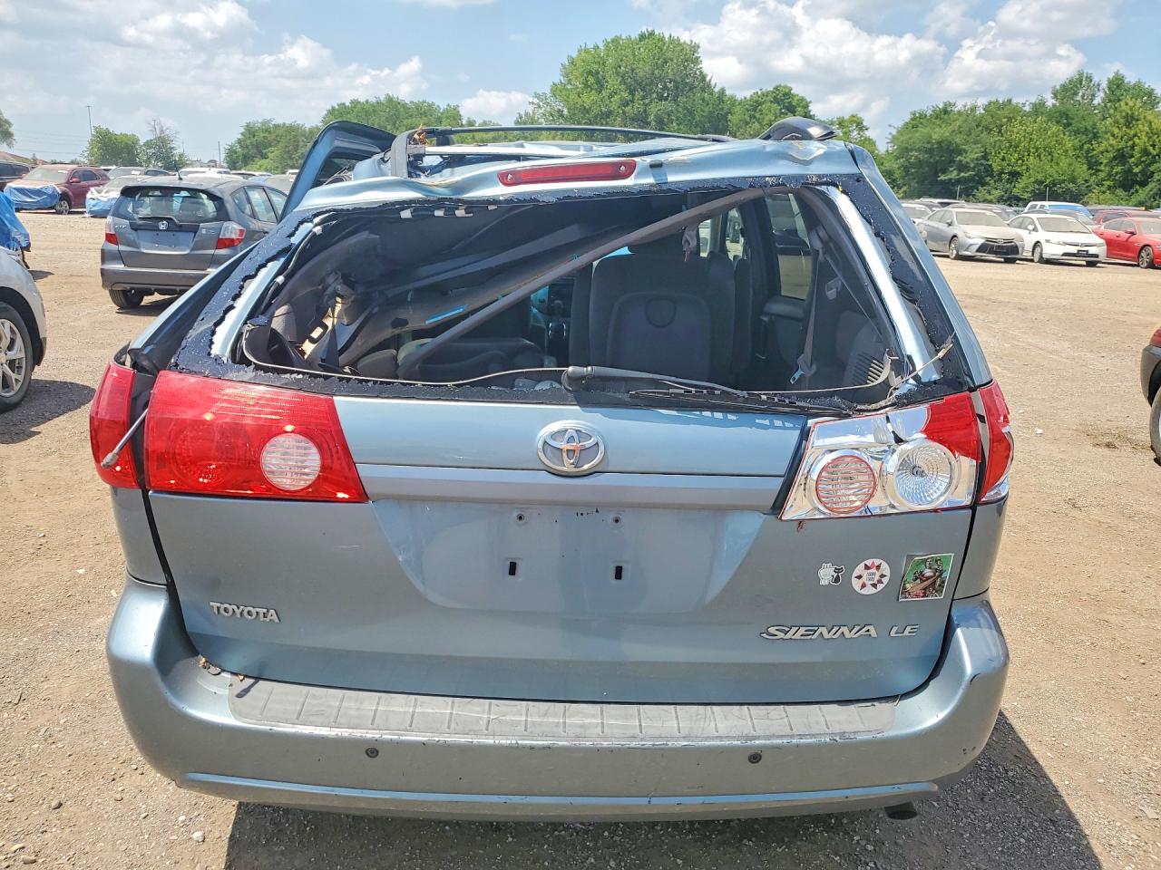 2008 Toyota Sienna Le 7-passenger Gray vin: 5TDZK23C18S144216