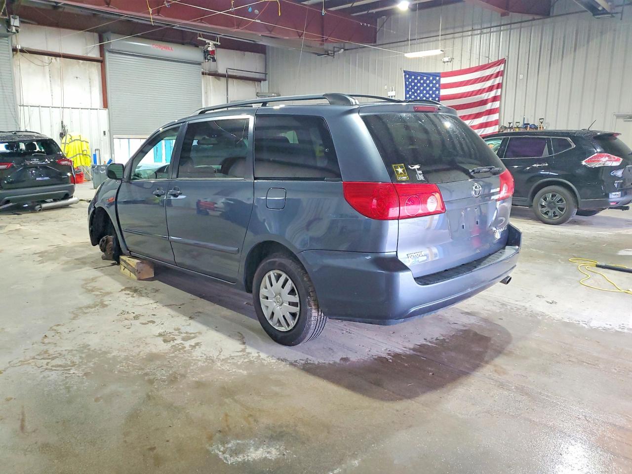 2008 Toyota Sienna Le 7-passenger Charcoal vin: 5TDZK23C18S160352
