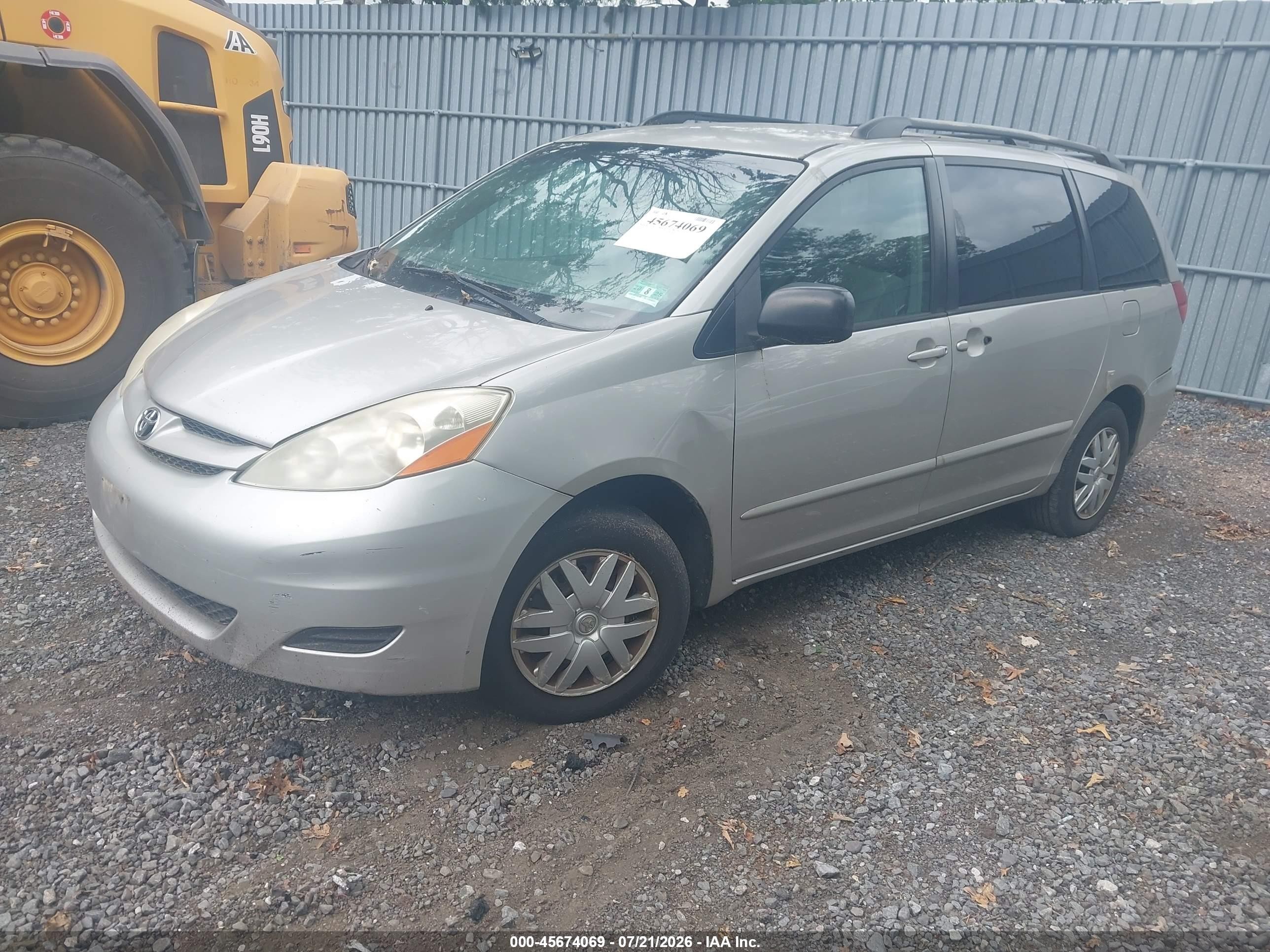 2008 Toyota Sienna Le Beige vin: 5TDZK23C18S162893