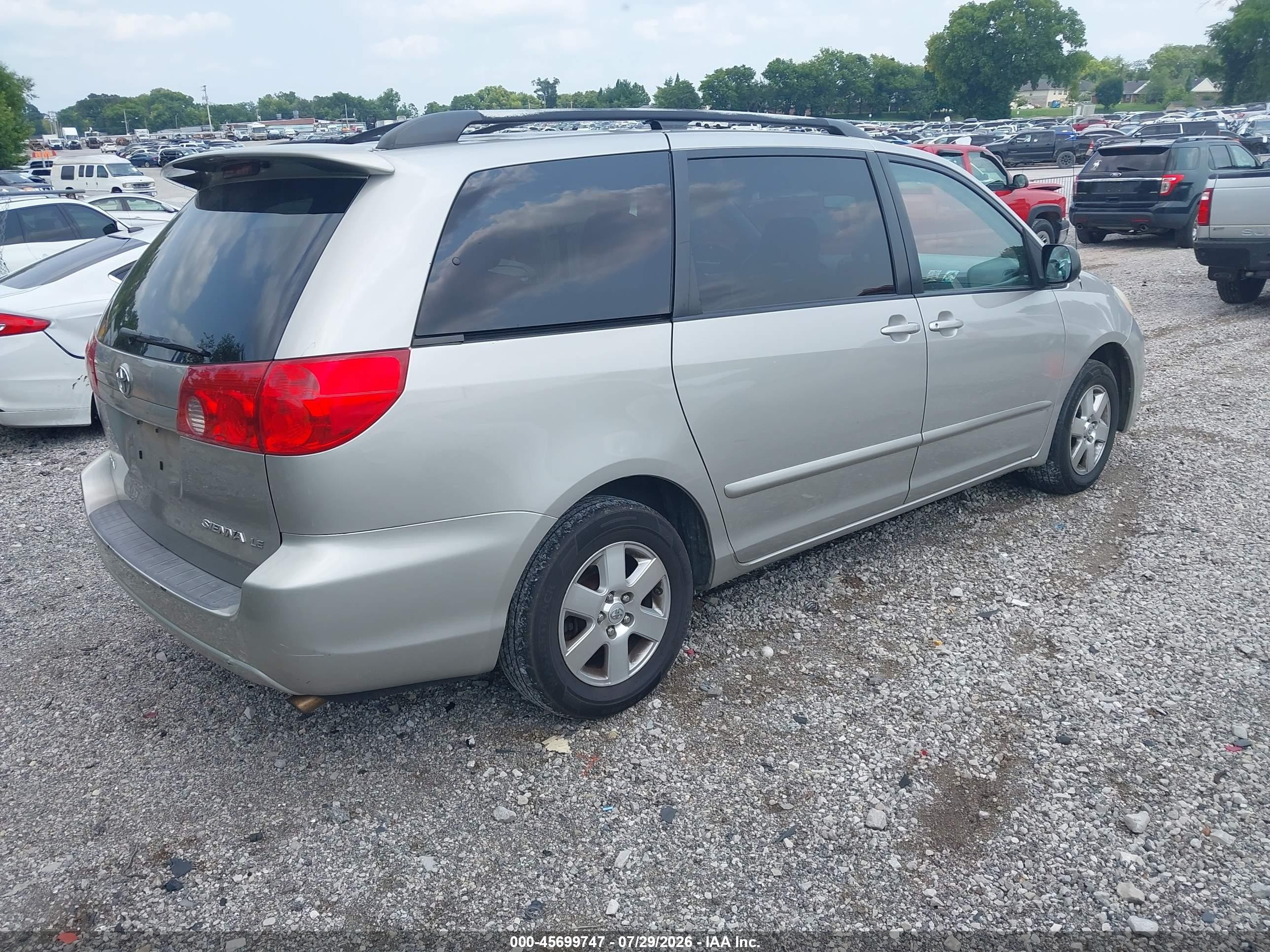 2008 Toyota Sienna Le Silver vin: 5TDZK23C18S170878