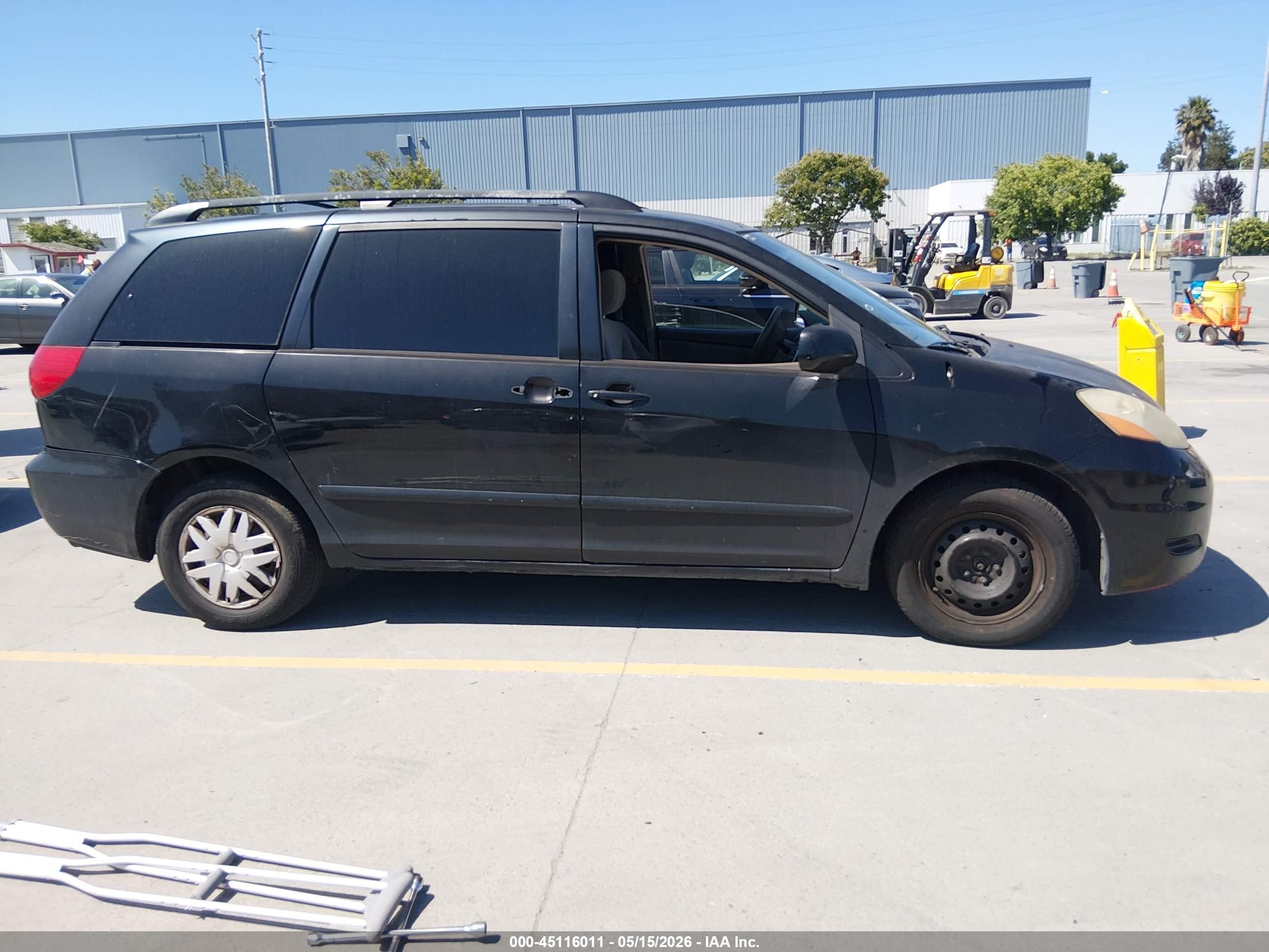 2008 Toyota Sienna Le Black vin: 5TDZK23C18S186286