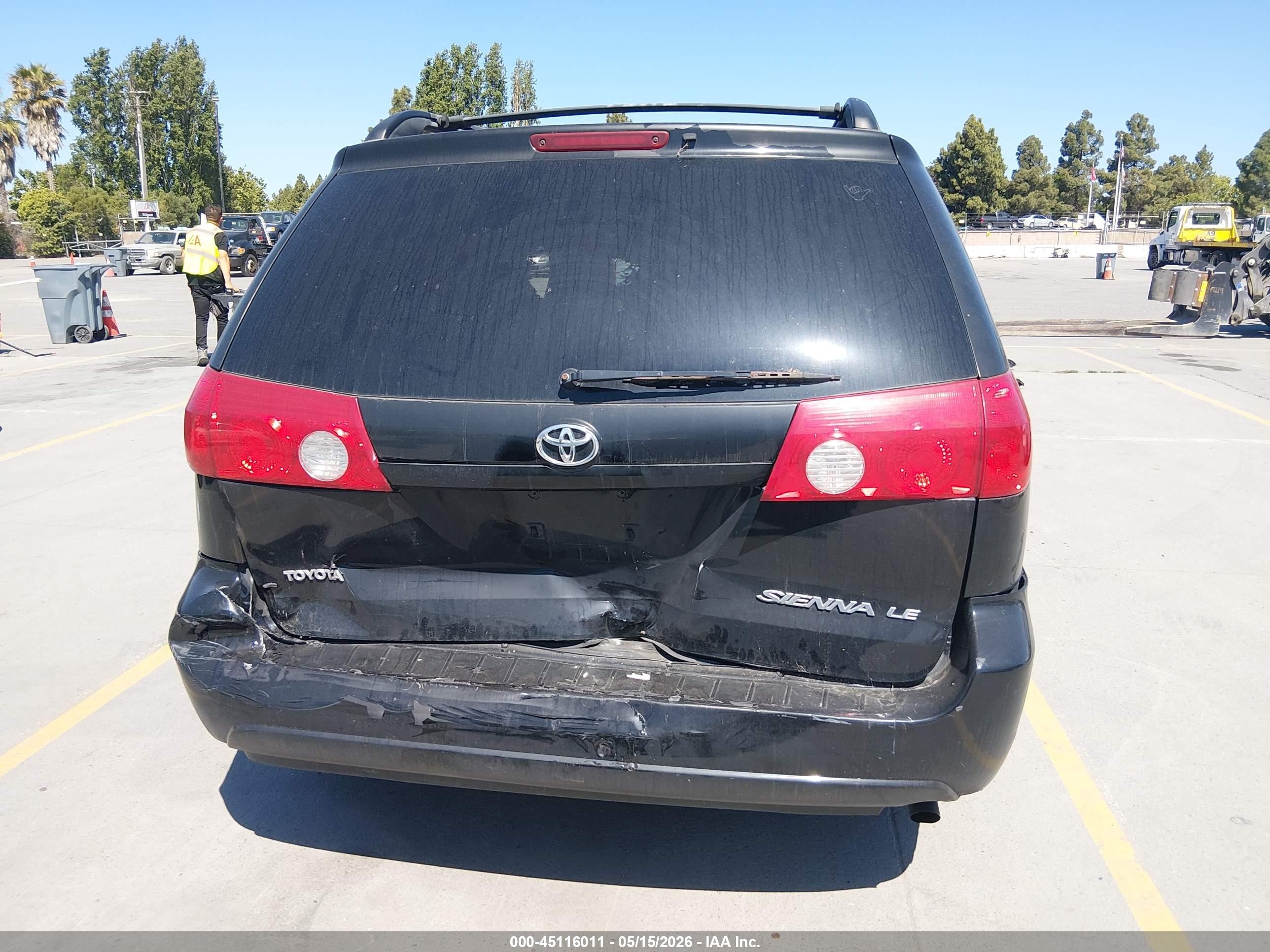 2008 Toyota Sienna Le Black vin: 5TDZK23C18S186286