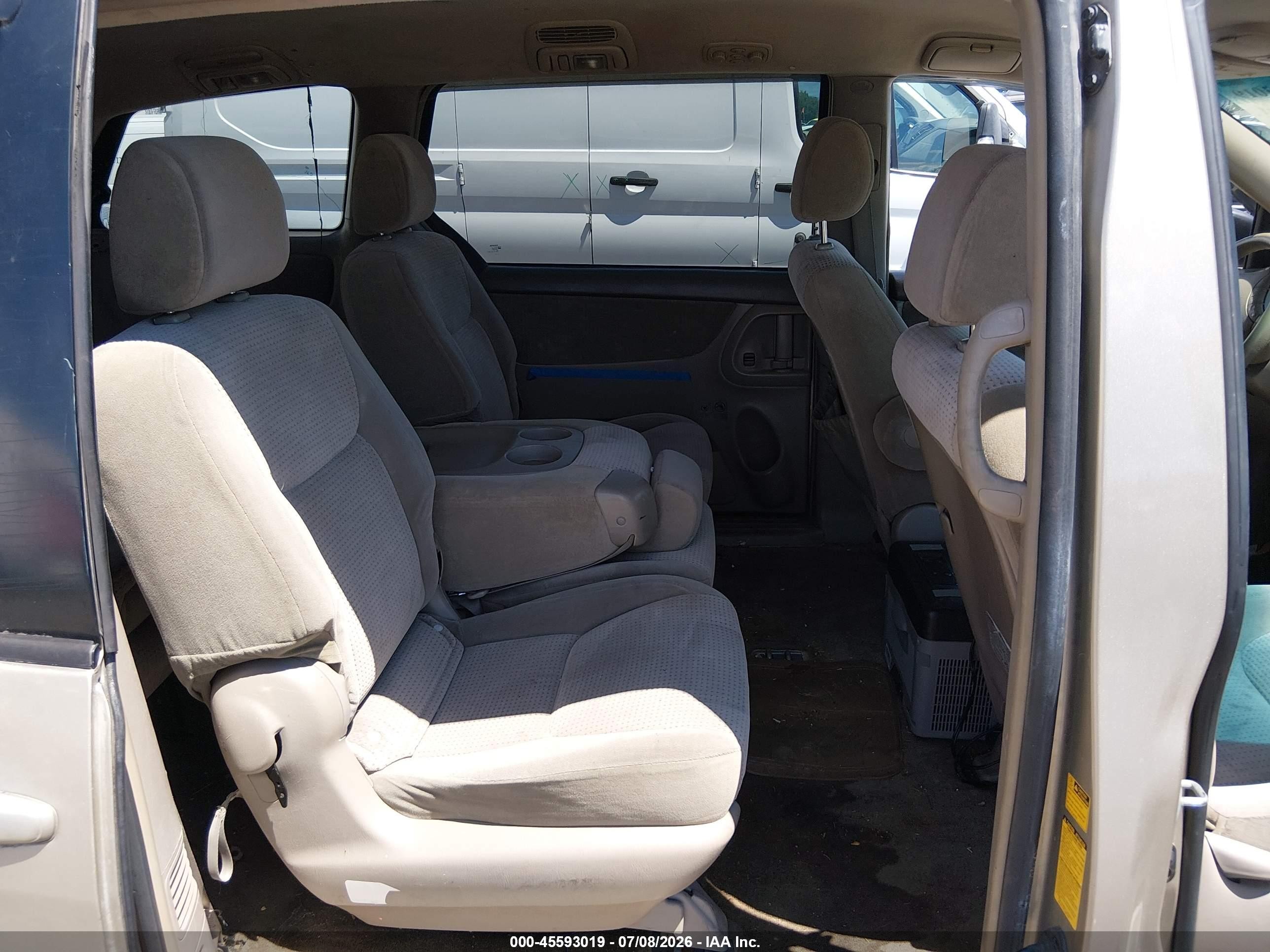 2008 Toyota Sienna Le Gold vin: 5TDZK23C18S199653