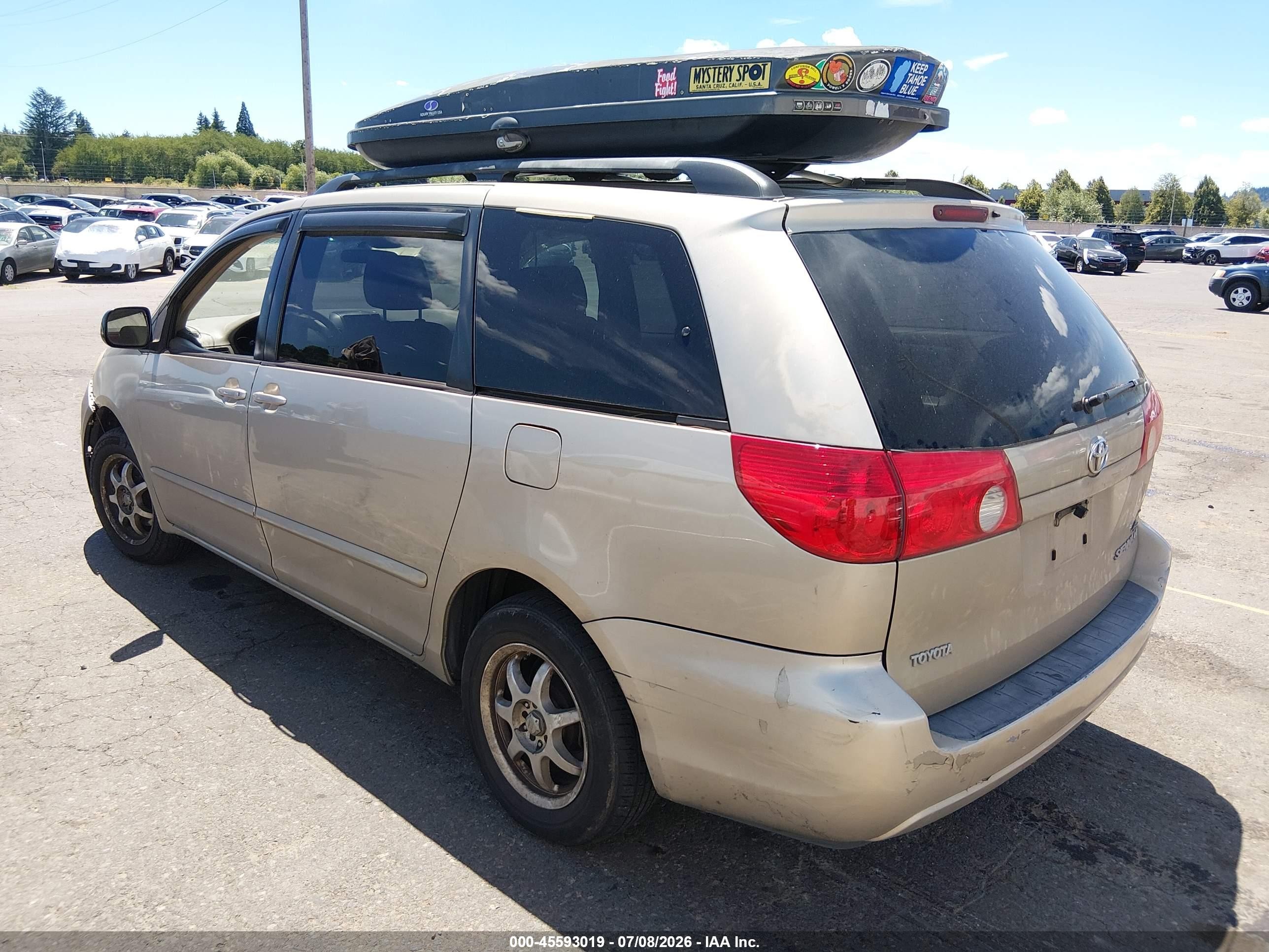 2008 Toyota Sienna Le Gold vin: 5TDZK23C18S199653
