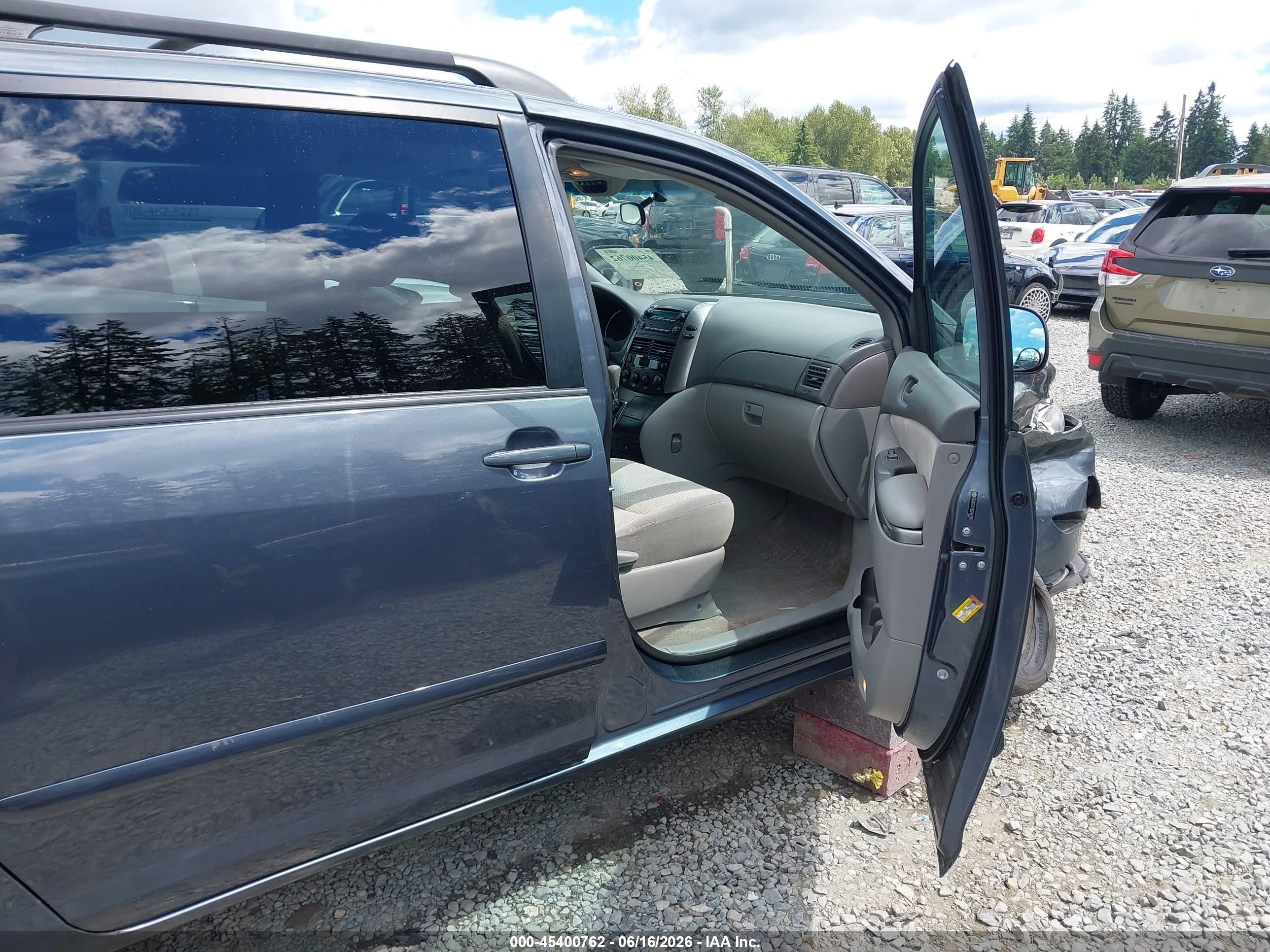 2009 Toyota Sienna Le Gray vin: 5TDZK23C19S240798