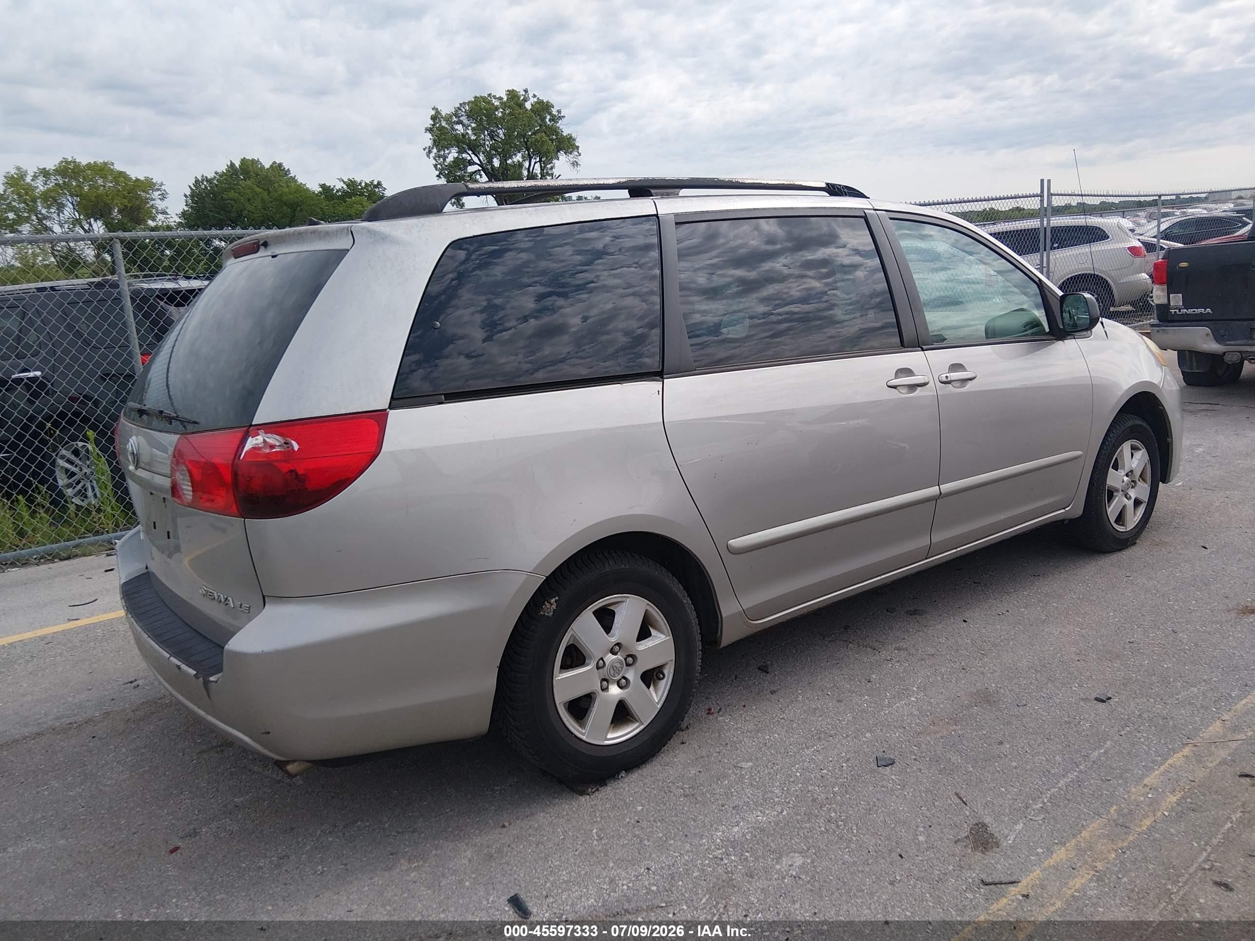 2009 Toyota Sienna Le Золотой vin: 5TDZK23C19S242437
