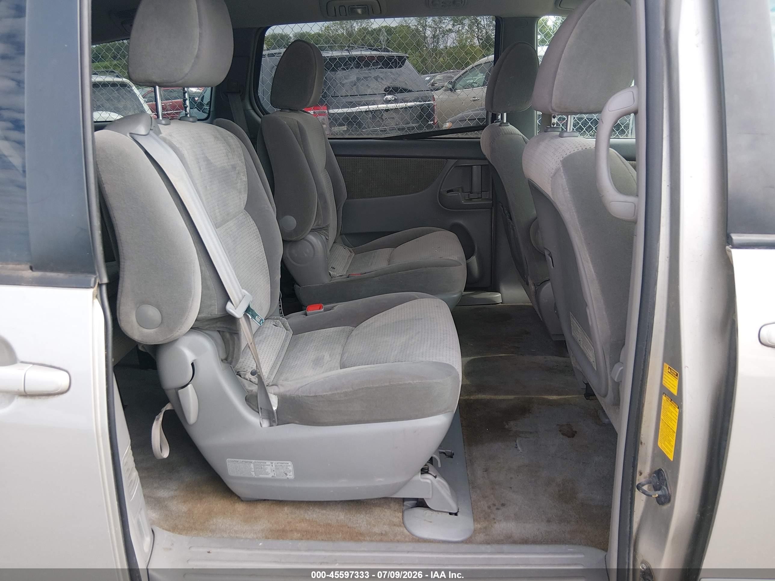 2009 Toyota Sienna Le Золотой vin: 5TDZK23C19S242437