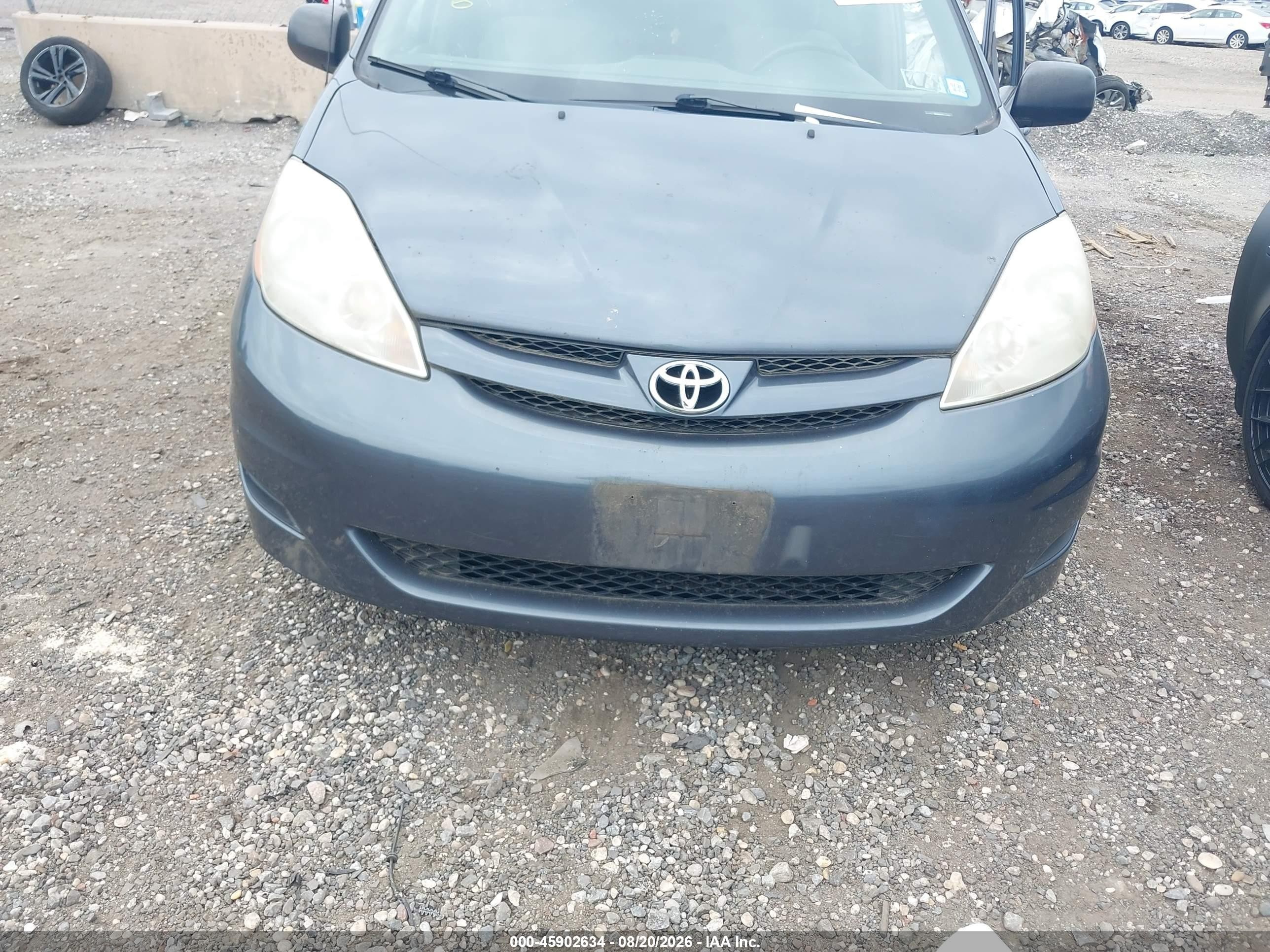 2009 Toyota Sienna Le Green vin: 5TDZK23C19S243197