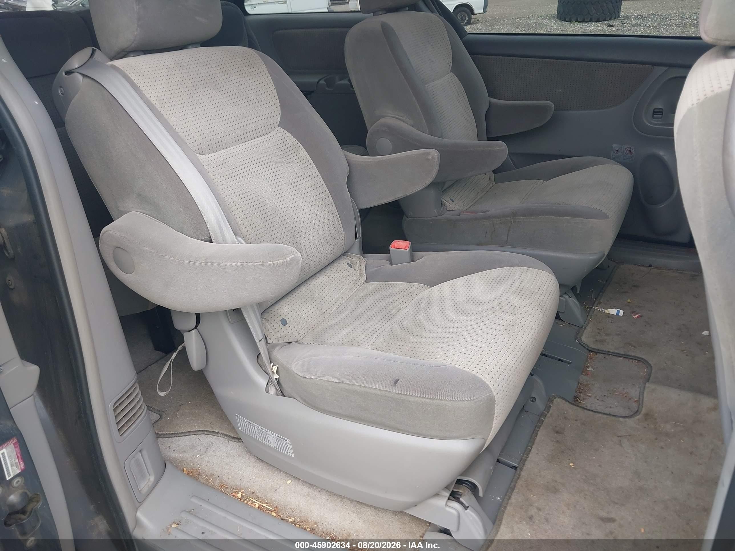 2009 Toyota Sienna Le Green vin: 5TDZK23C19S243197