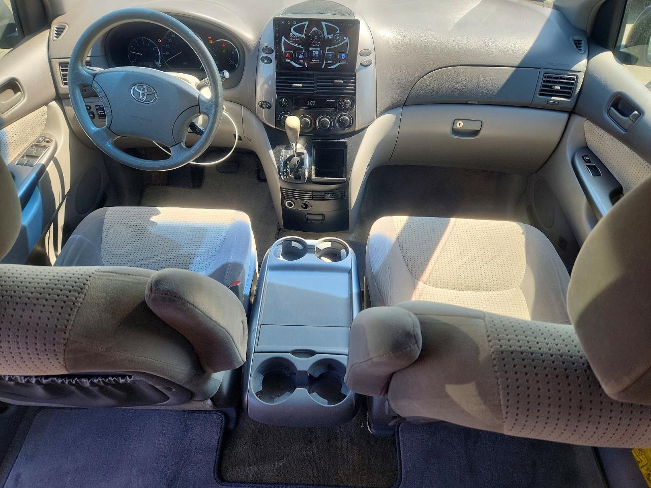 2009 Toyota Sienna Le 8-passenger Blue vin: 5TDZK23C19S245550