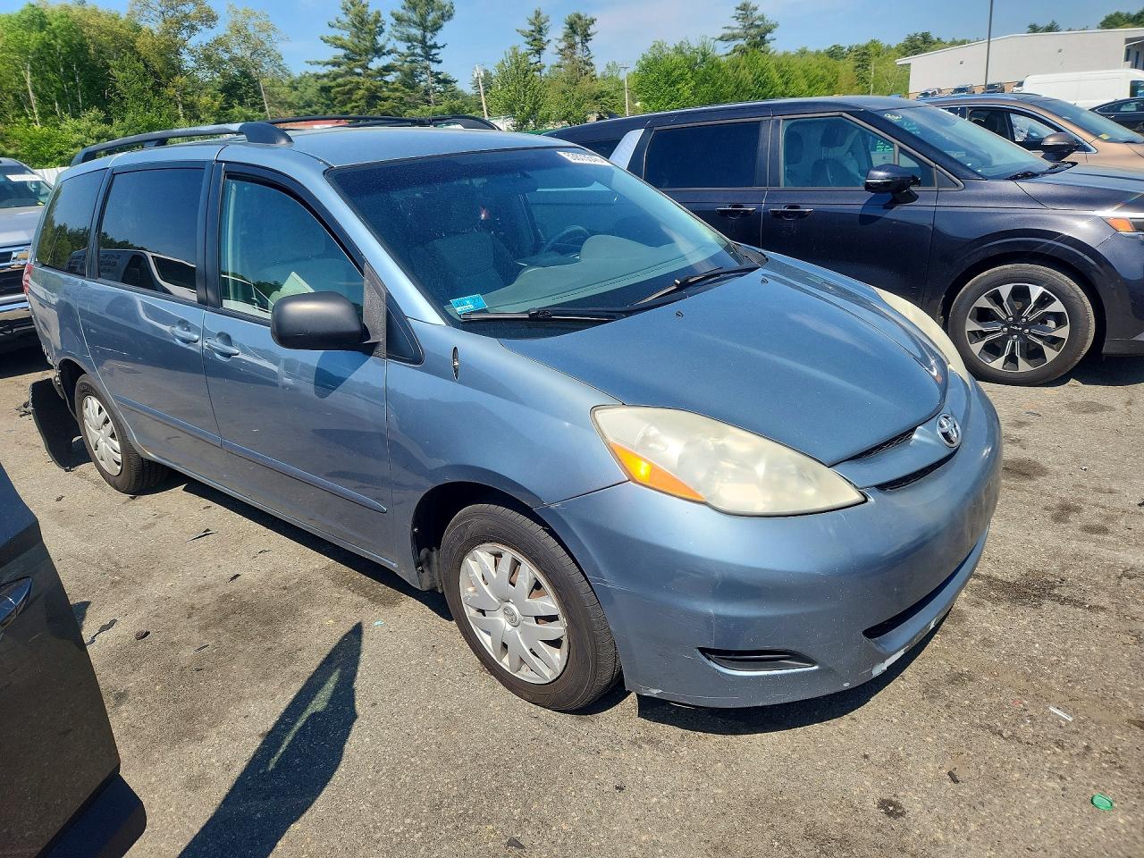 2009 Toyota Sienna Le 8-passenger Blue vin: 5TDZK23C19S245550