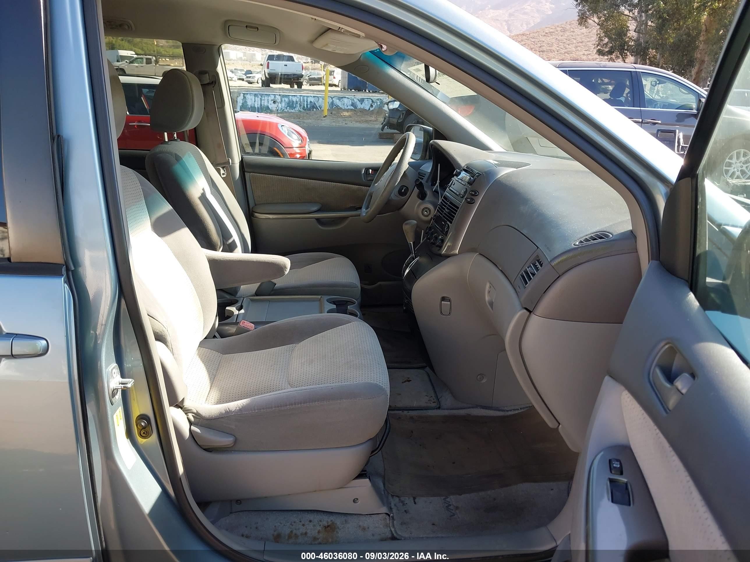 2009 Toyota Sienna Le Blue vin: 5TDZK23C19S254412