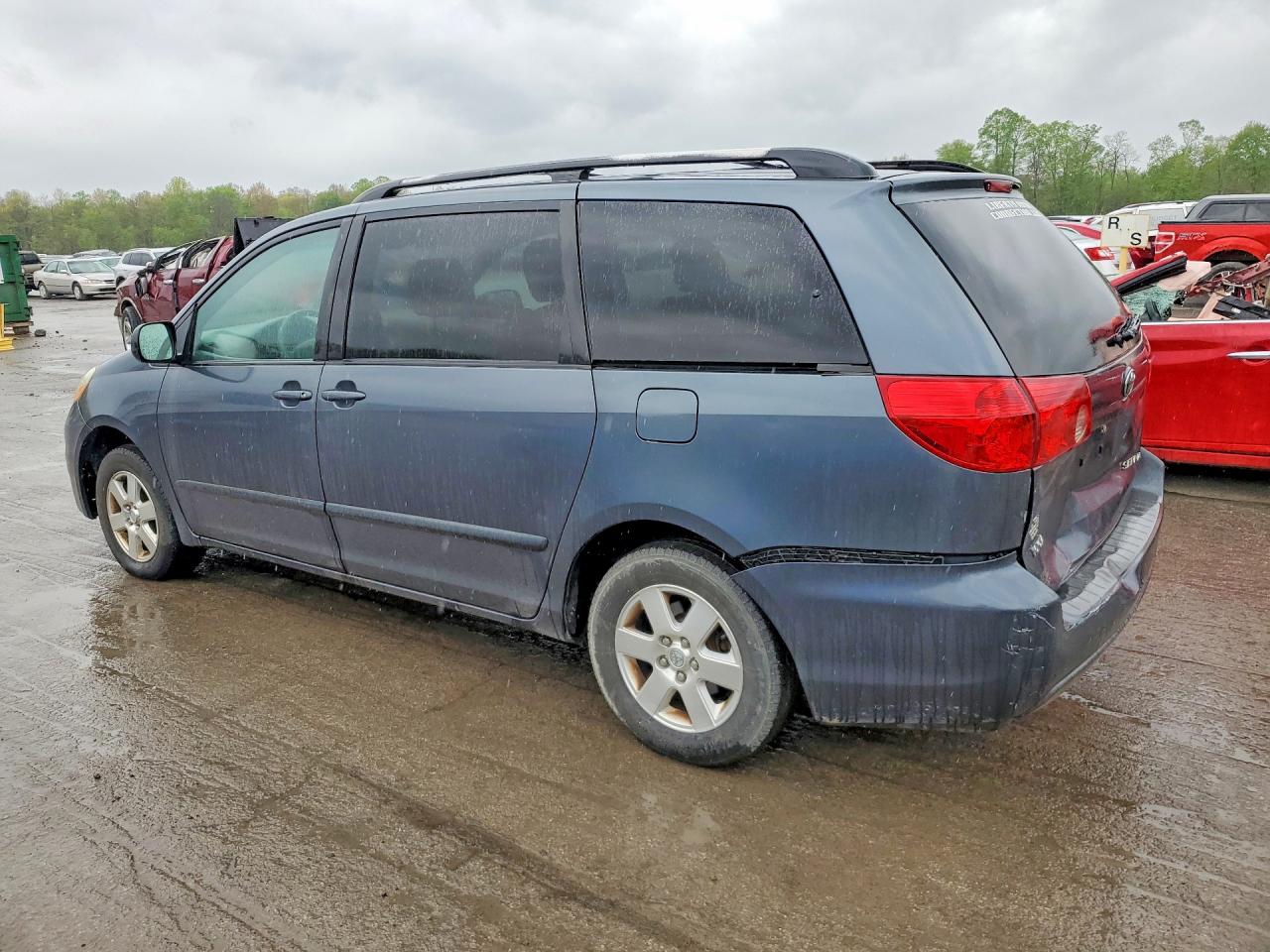 2009 Toyota Sienna Le 7-passenger Blue vin: 5TDZK23C19S269718