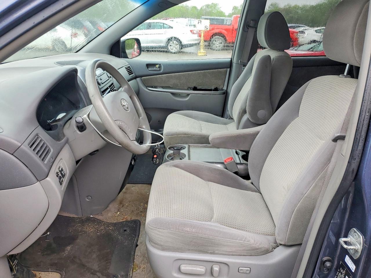 2009 Toyota Sienna Le 7-passenger Blue vin: 5TDZK23C19S269718