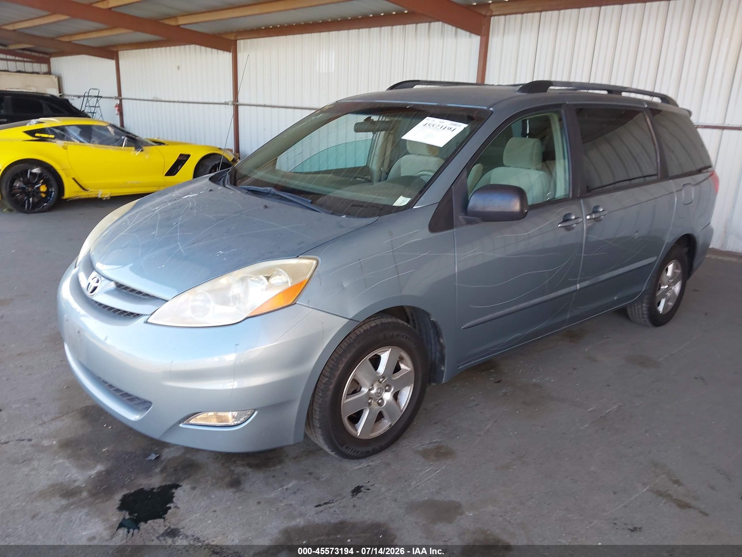 2007 Toyota Sienna Le Light Blue vin: 5TDZK23C27S002732