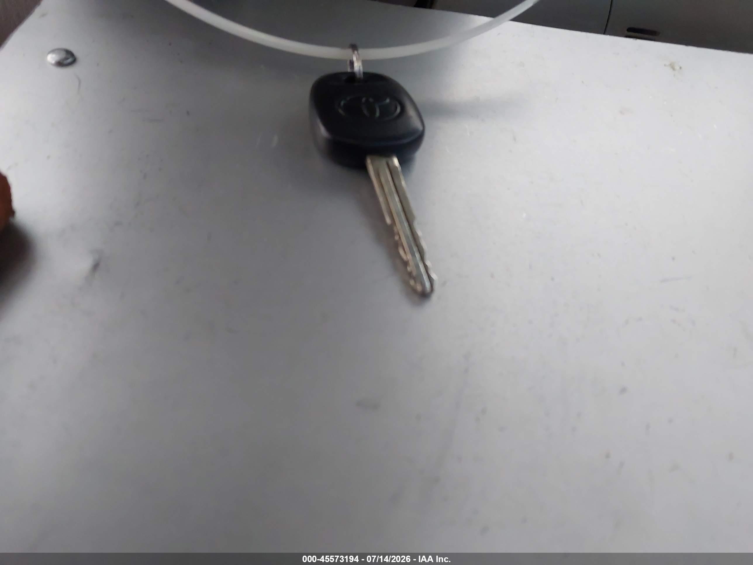 2007 Toyota Sienna Le Light Blue vin: 5TDZK23C27S002732