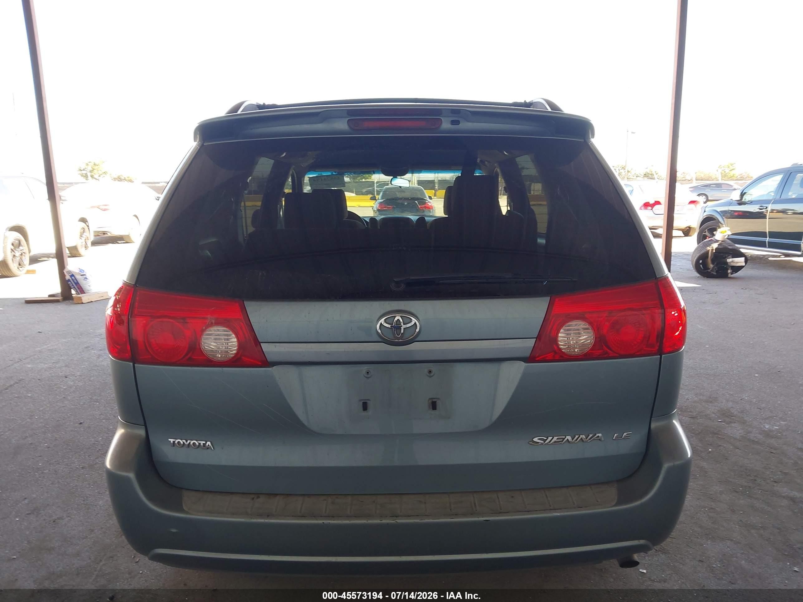 2007 Toyota Sienna Le Light Blue vin: 5TDZK23C27S002732