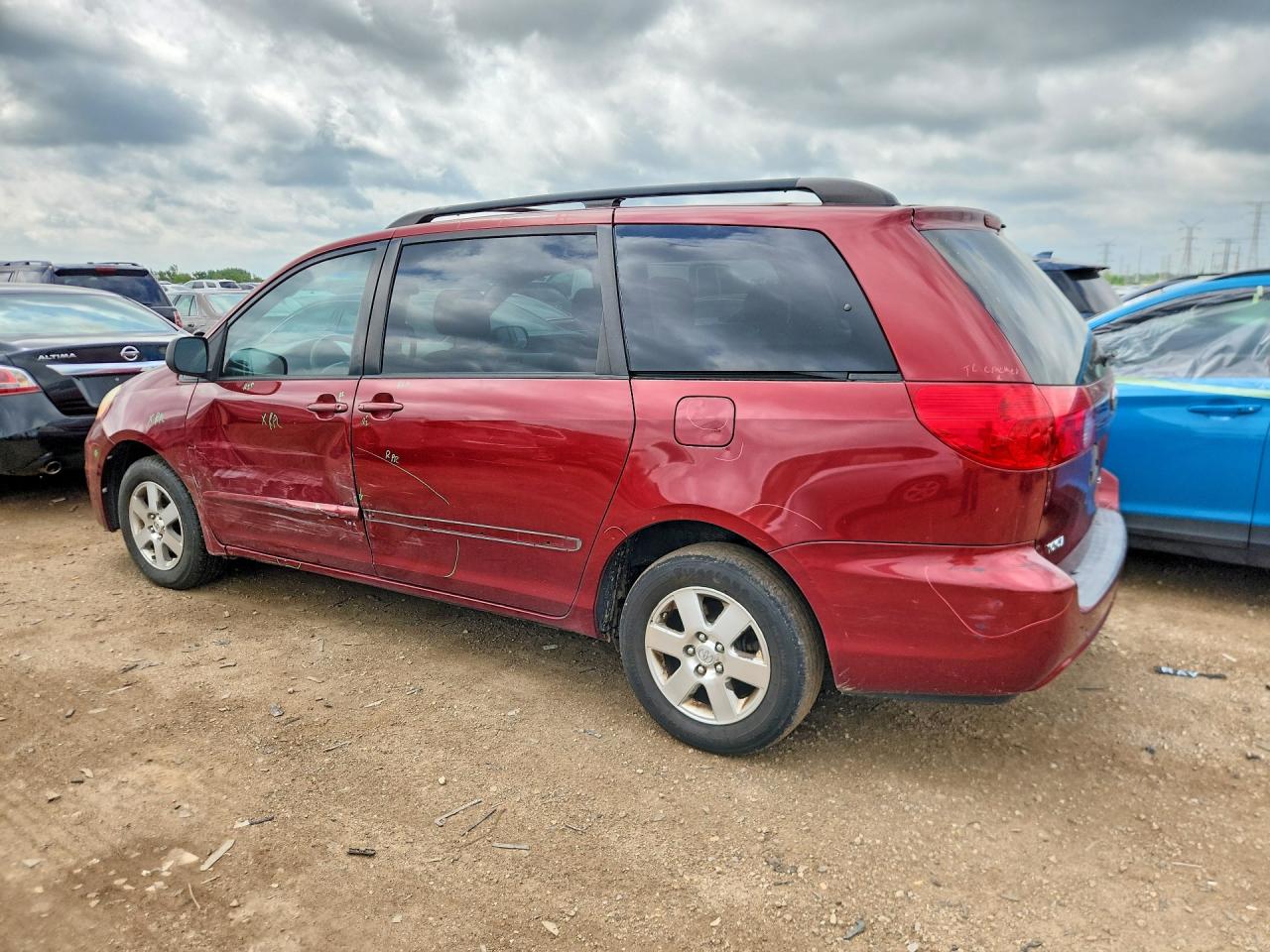 2007 Toyota Sienna Le 7-passenger Burgundy vin: 5TDZK23C27S003069