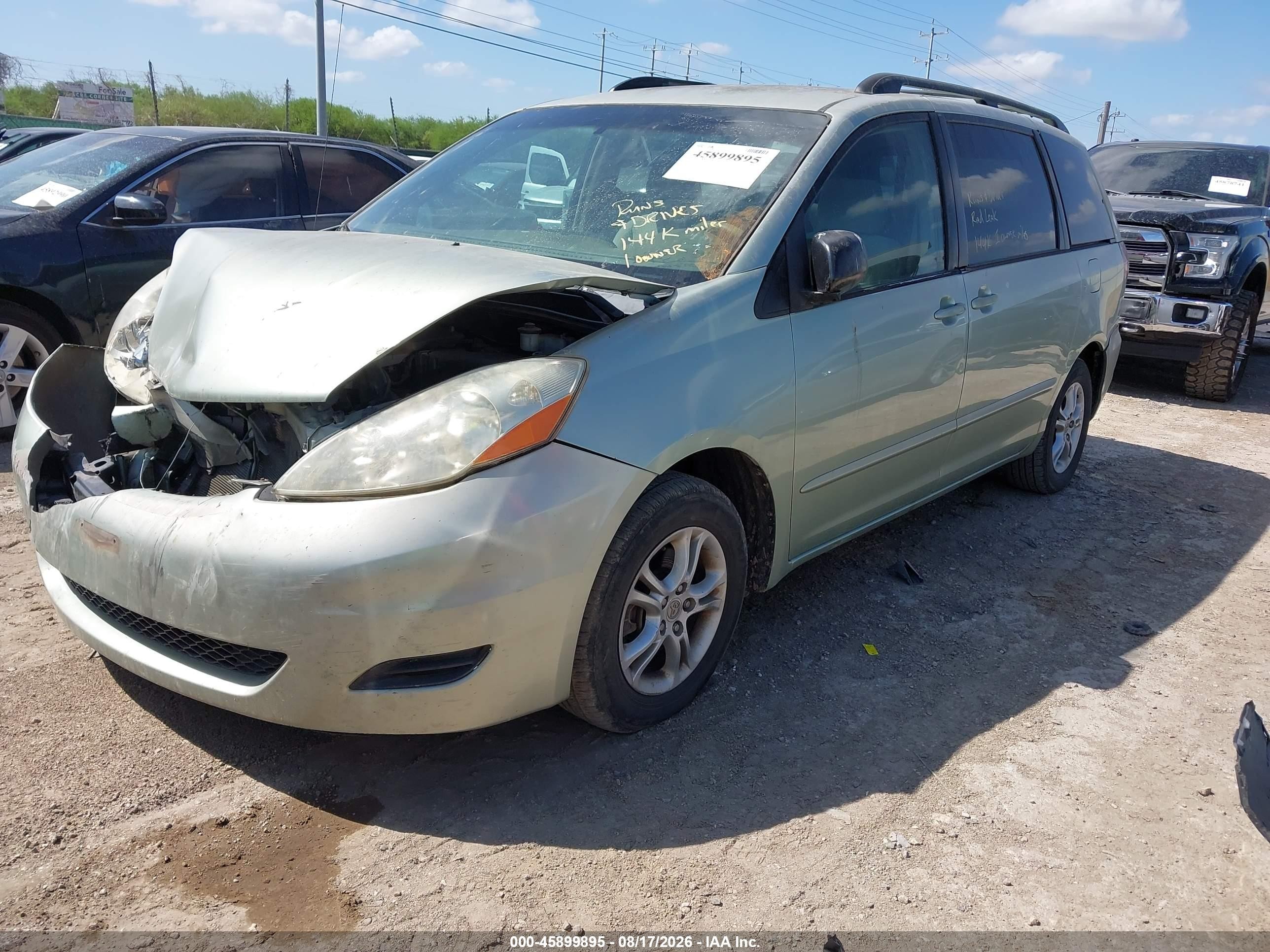 2007 Toyota Sienna Le Серебряный vin: 5TDZK23C27S011768