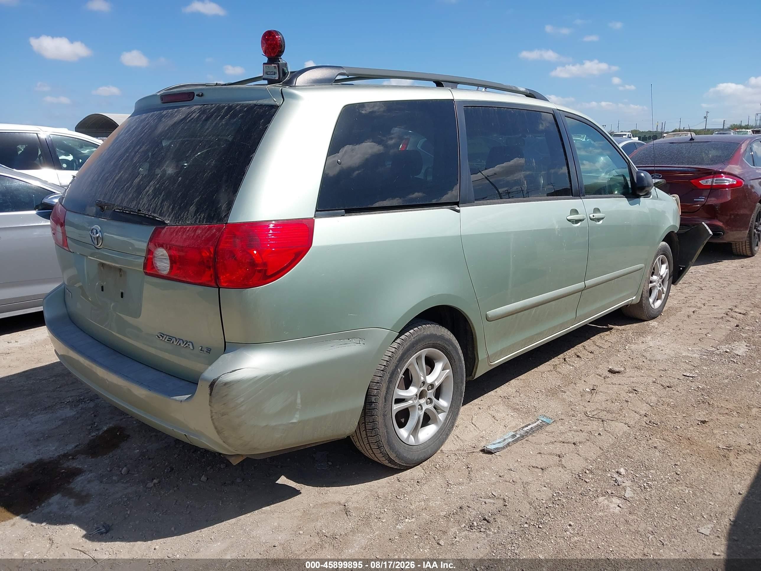 2007 Toyota Sienna Le Серебряный vin: 5TDZK23C27S011768