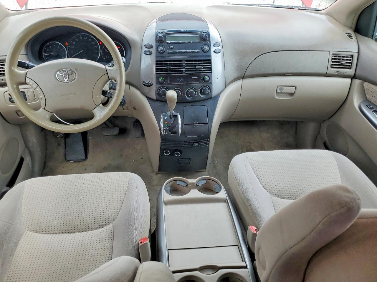 2007 Toyota Sienna Le 8-passenger Red vin: 5TDZK23C27S011771