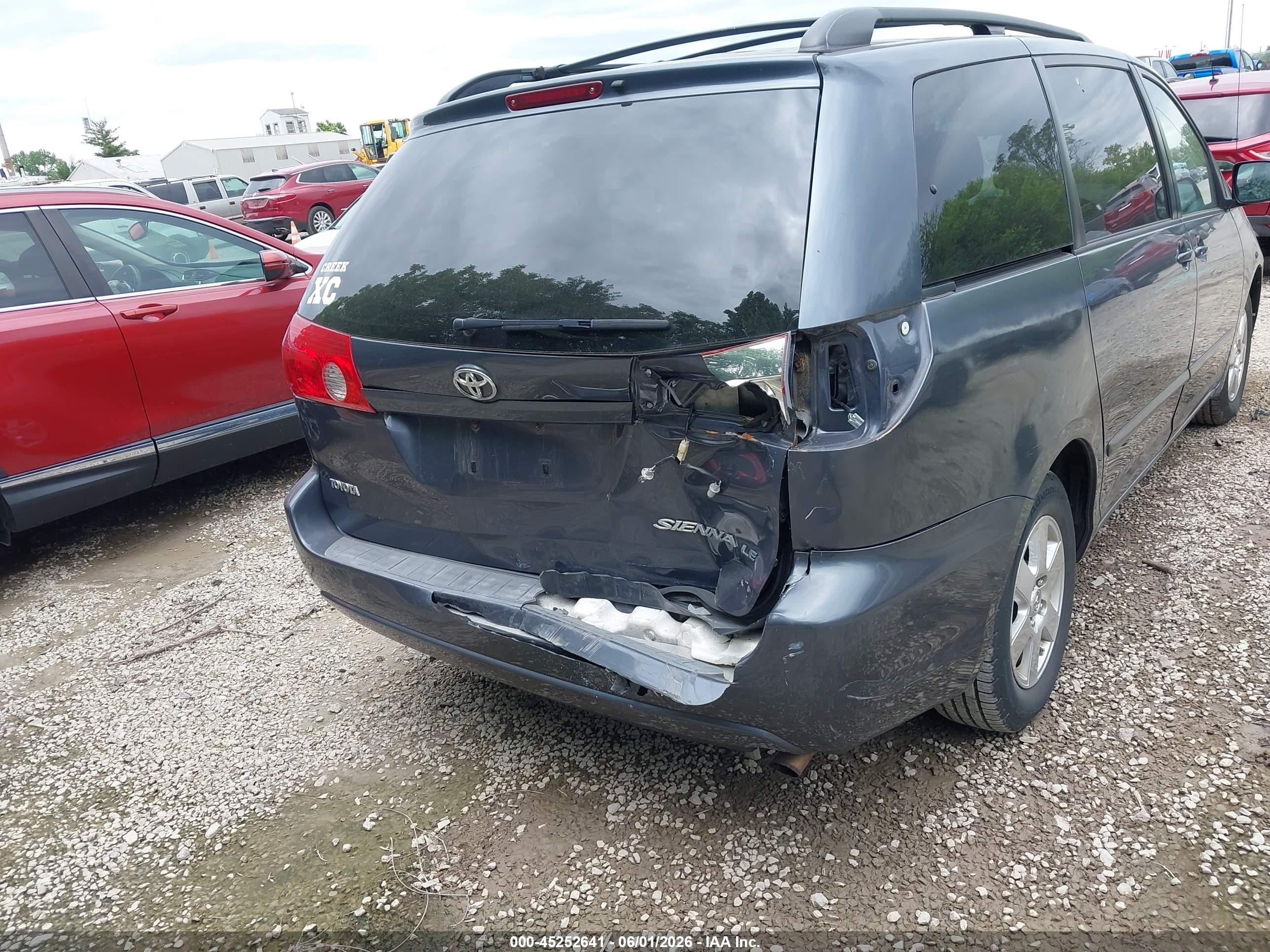 2007 Toyota Sienna Le Blue vin: 5TDZK23C27S012886