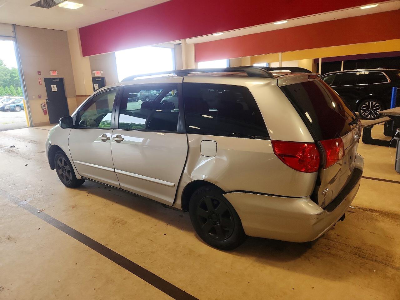 2007 Toyota Sienna Le 7-passenger Gray vin: 5TDZK23C27S013312