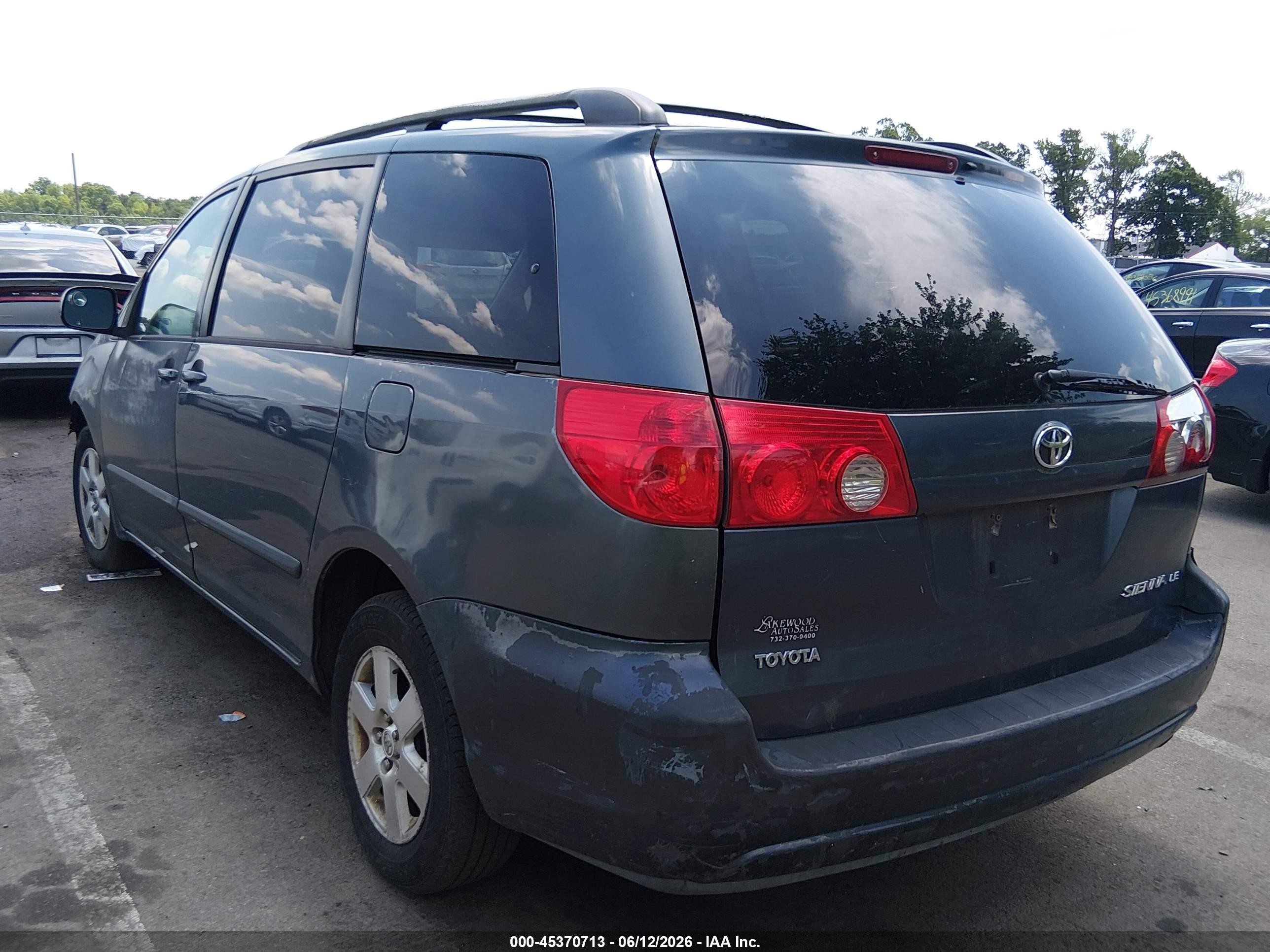 2007 Toyota Sienna Le Зеленый vin: 5TDZK23C27S021930