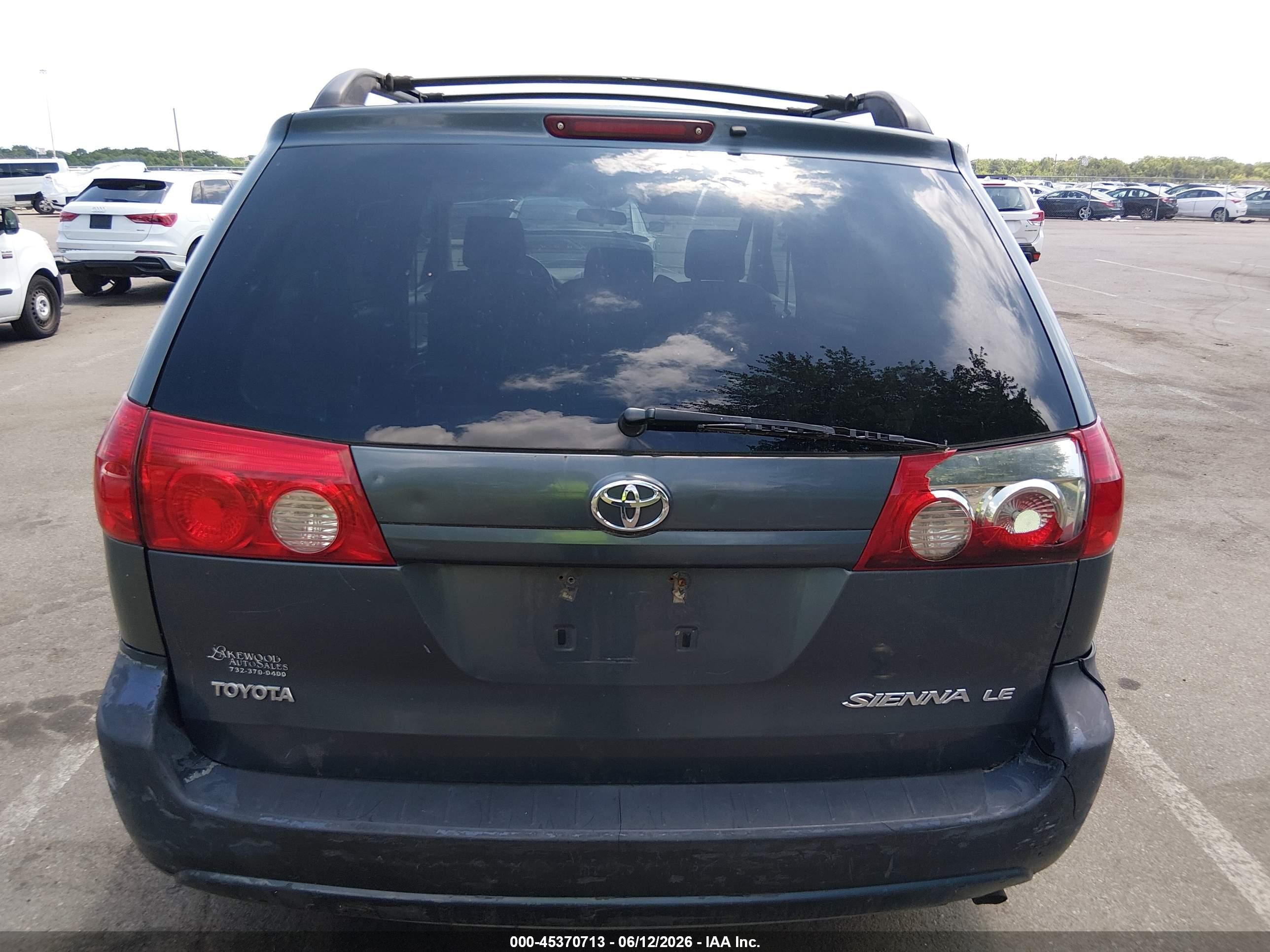 2007 Toyota Sienna Le Зеленый vin: 5TDZK23C27S021930