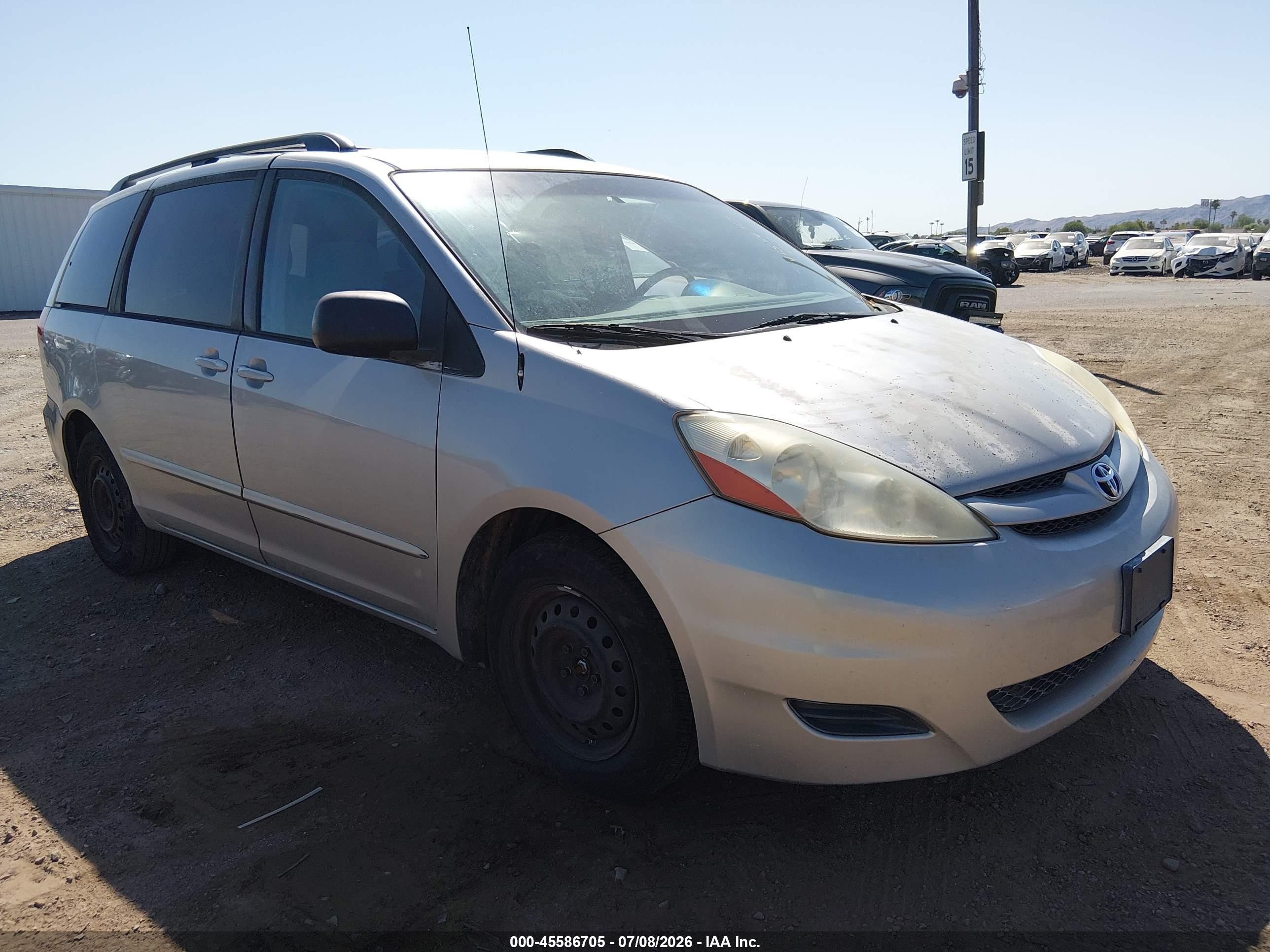 2007 Toyota Sienna Le Silver vin: 5TDZK23C27S043619