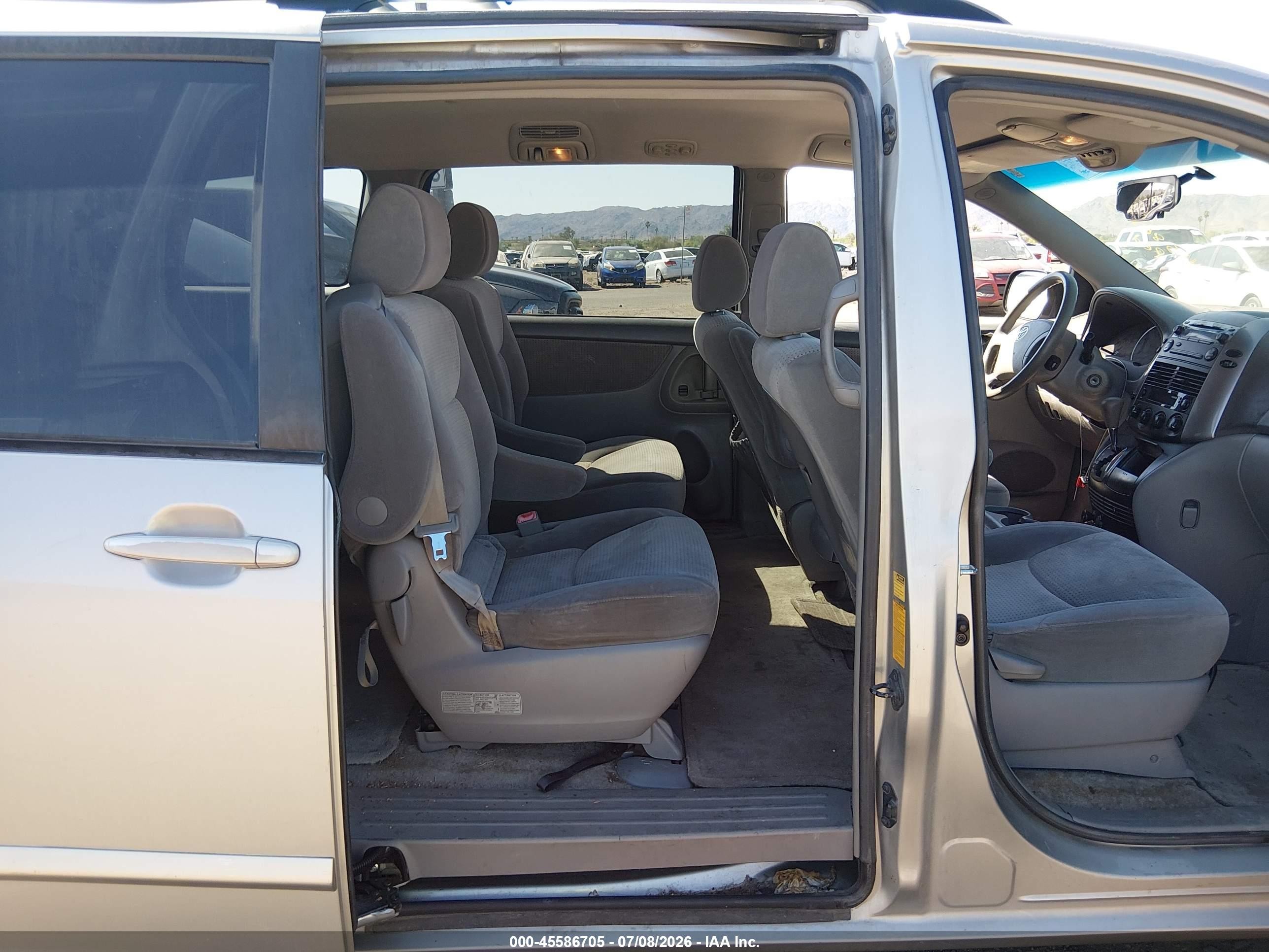 2007 Toyota Sienna Le Silver vin: 5TDZK23C27S043619