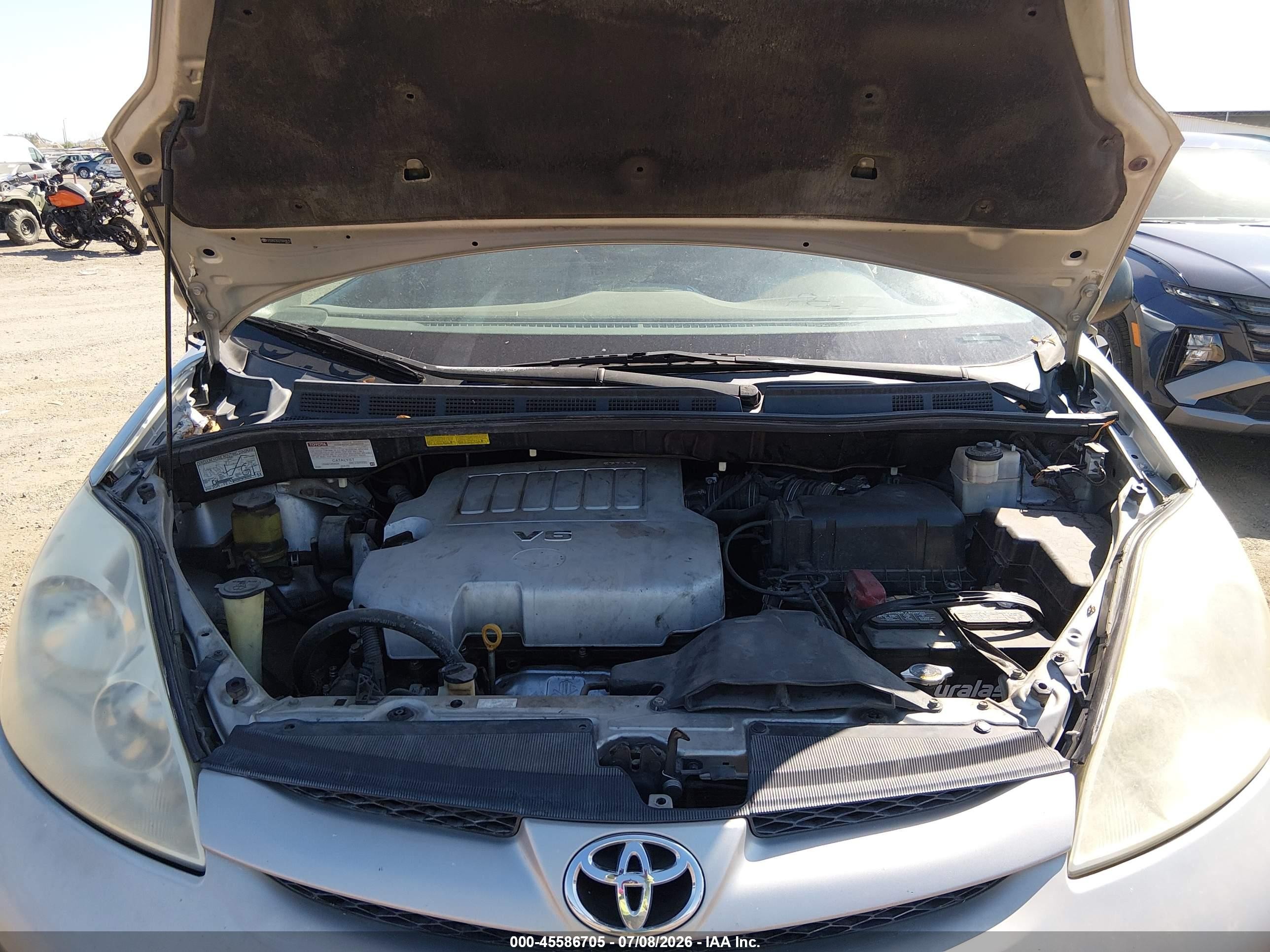 2007 Toyota Sienna Le Silver vin: 5TDZK23C27S043619